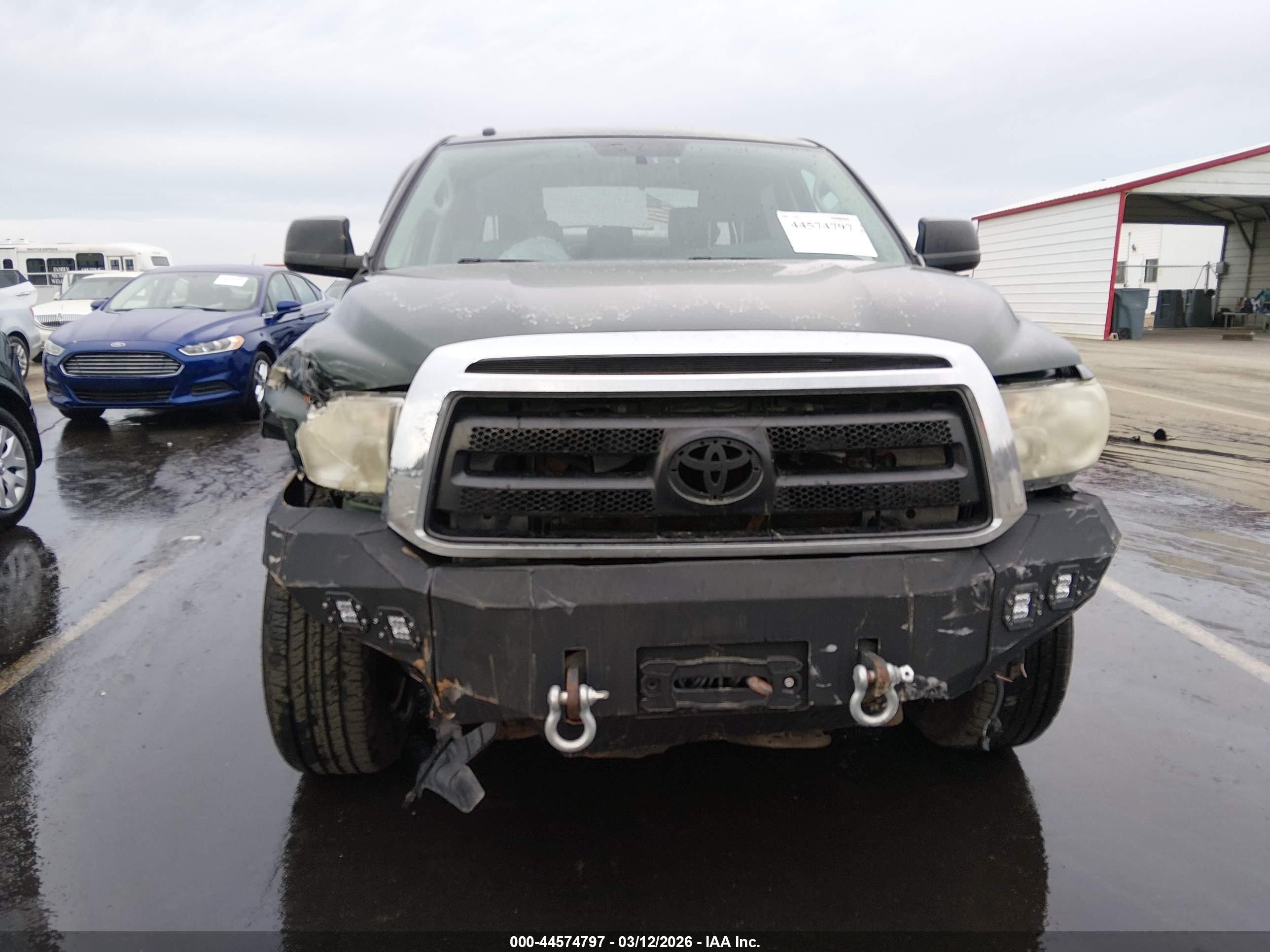 2011 Toyota Tundra Grade 5.7l V8 Green vin: 5TFEY5F18BX103057