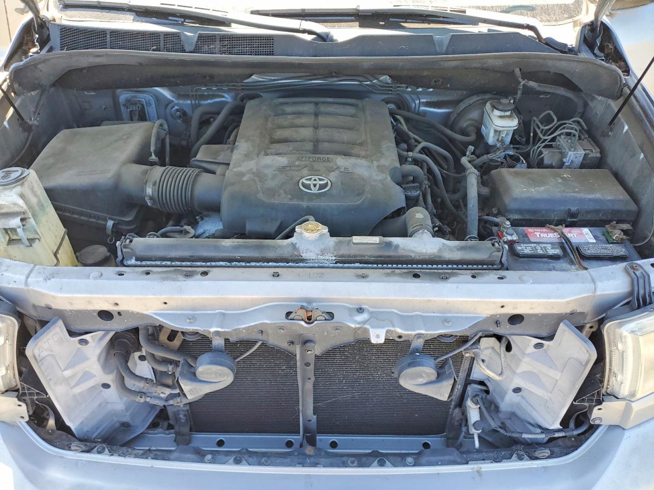 2011 Toyota Tundra Crewmax Sr5 Silver vin: 5TFEY5F18BX107450