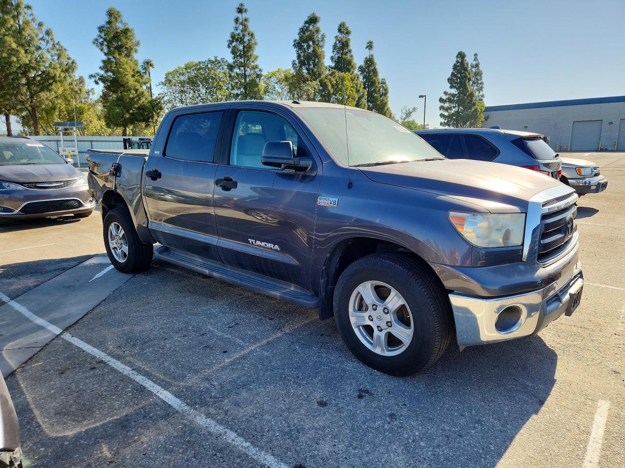 2011 Toyota Tundra Gray vin: 5TFEY5F18BX114205