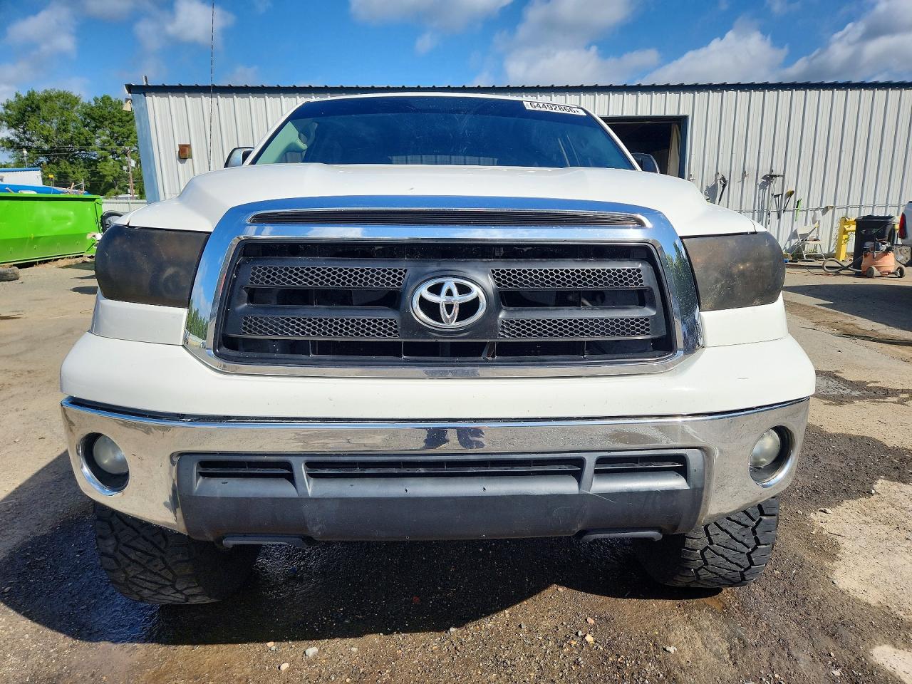 2011 Toyota Tundra Crewmax Sr5 White vin: 5TFEY5F18BX115502