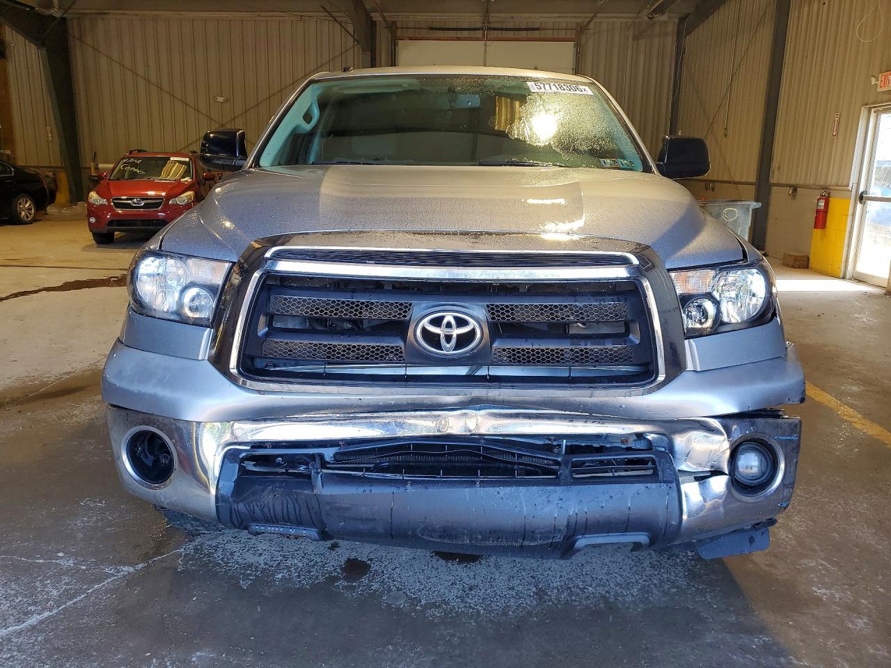 2012 Toyota Tundra Crewmax Sr5 White vin: 5TFEY5F18CX116246