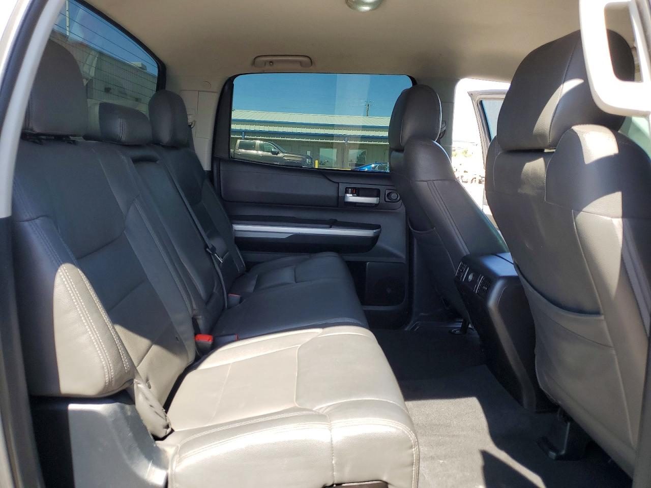 2014 Toyota Tundra Crewmax Sr5 Серый vin: 5TFEY5F18EX165658