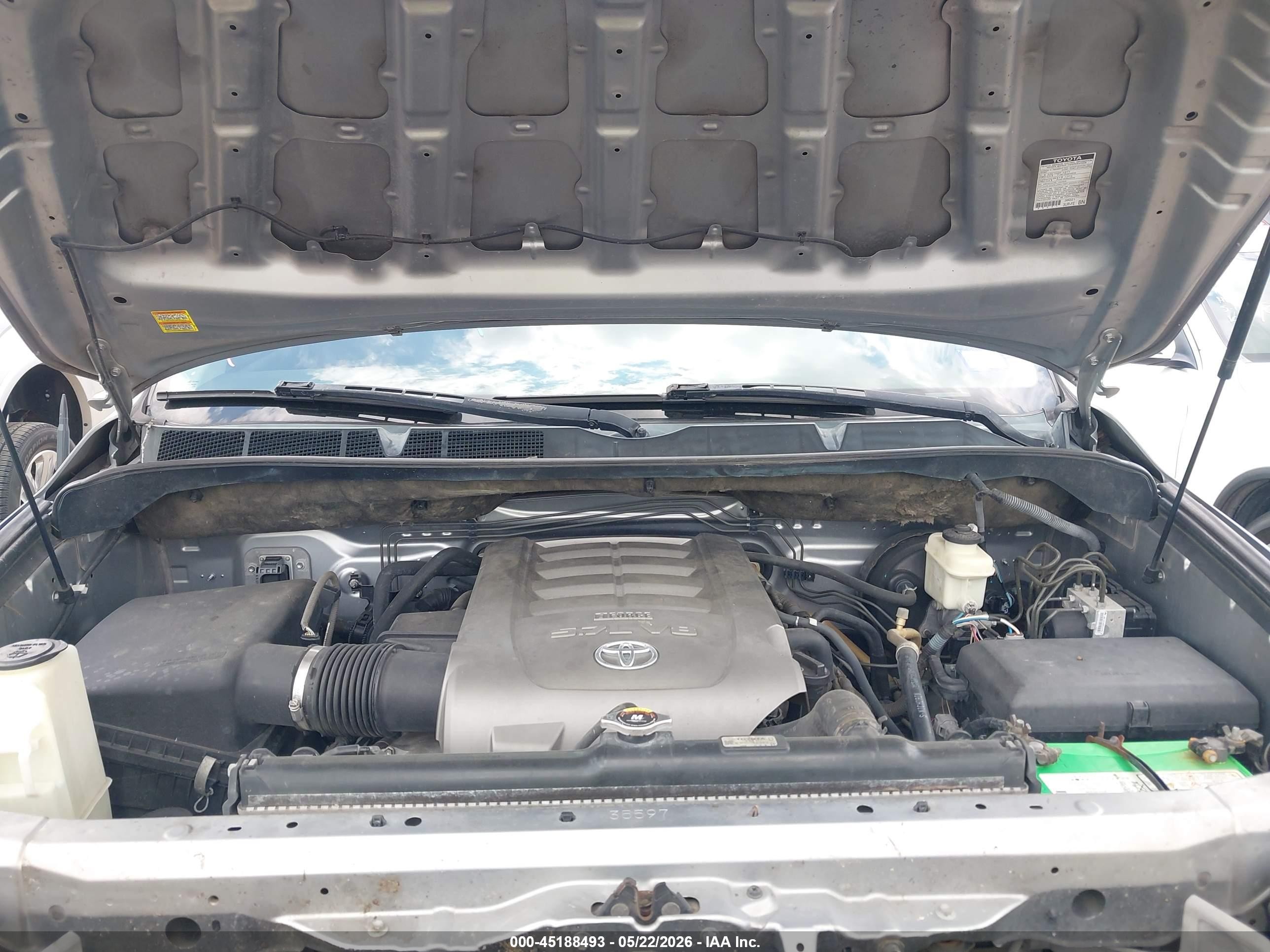 2010 Toyota Tundra Grade 5.7l V8 Silver vin: 5TFEY5F19AX093931