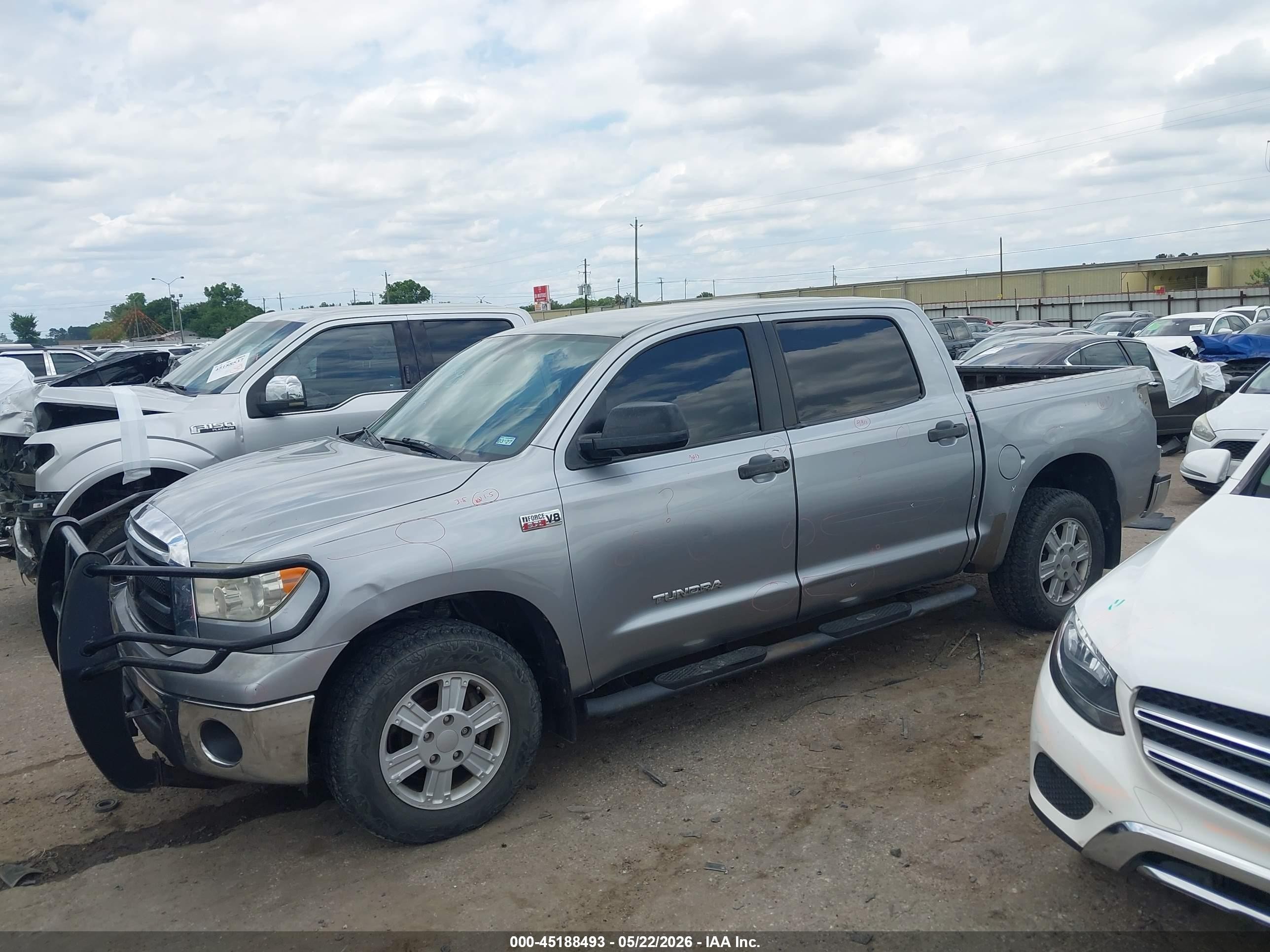2010 Toyota Tundra Grade 5.7l V8 Silver vin: 5TFEY5F19AX093931