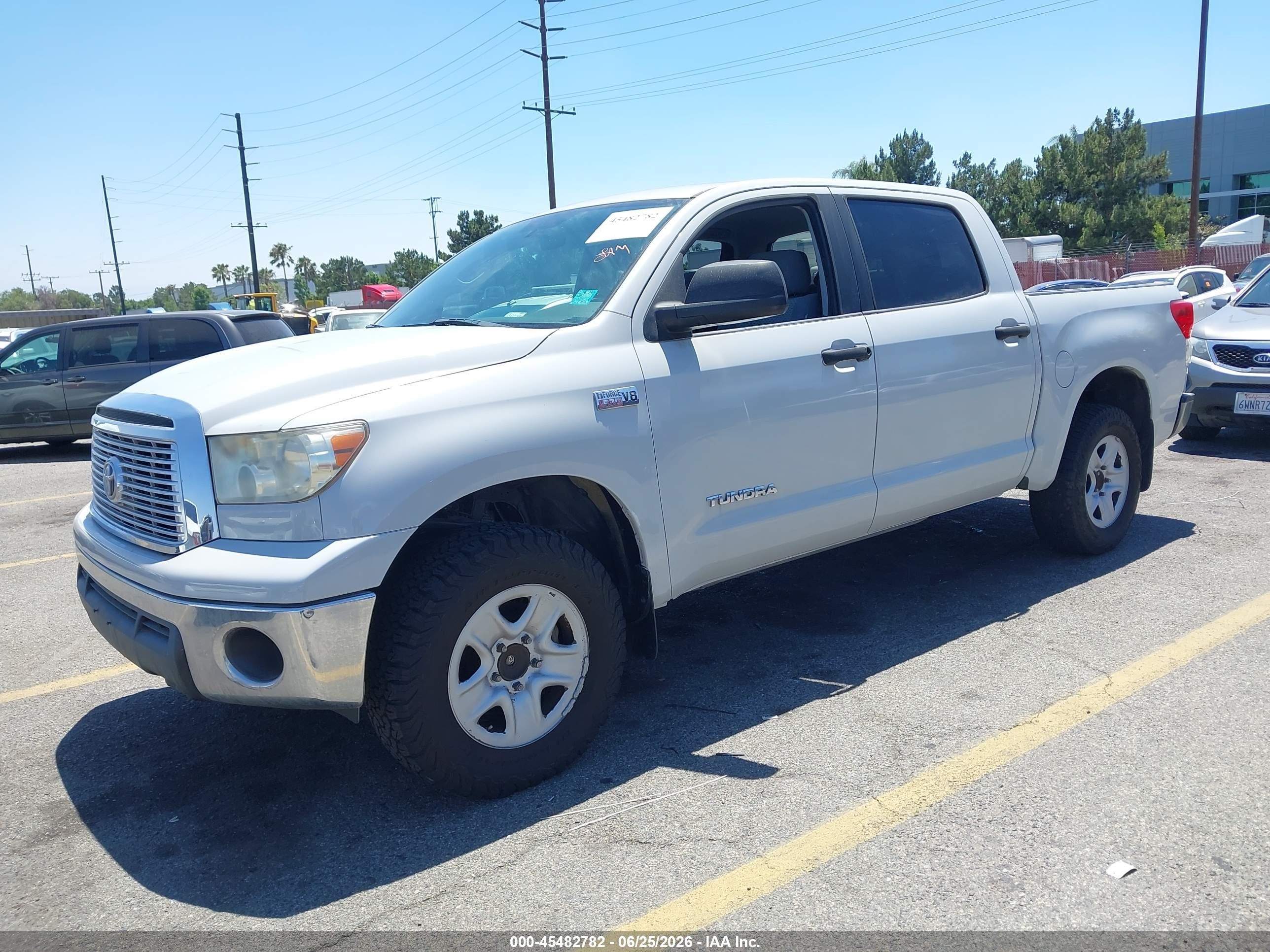 2011 Toyota Tundra Grade 5.7l V8 White vin: 5TFEY5F19BX102774