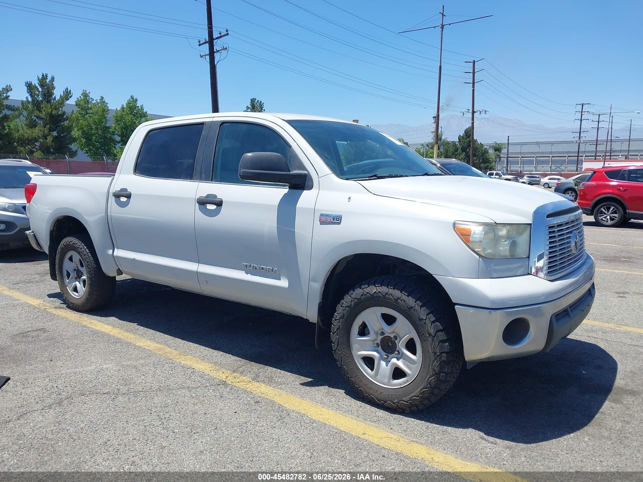 2011 Toyota Tundra Grade 5.7l V8 White vin: 5TFEY5F19BX102774