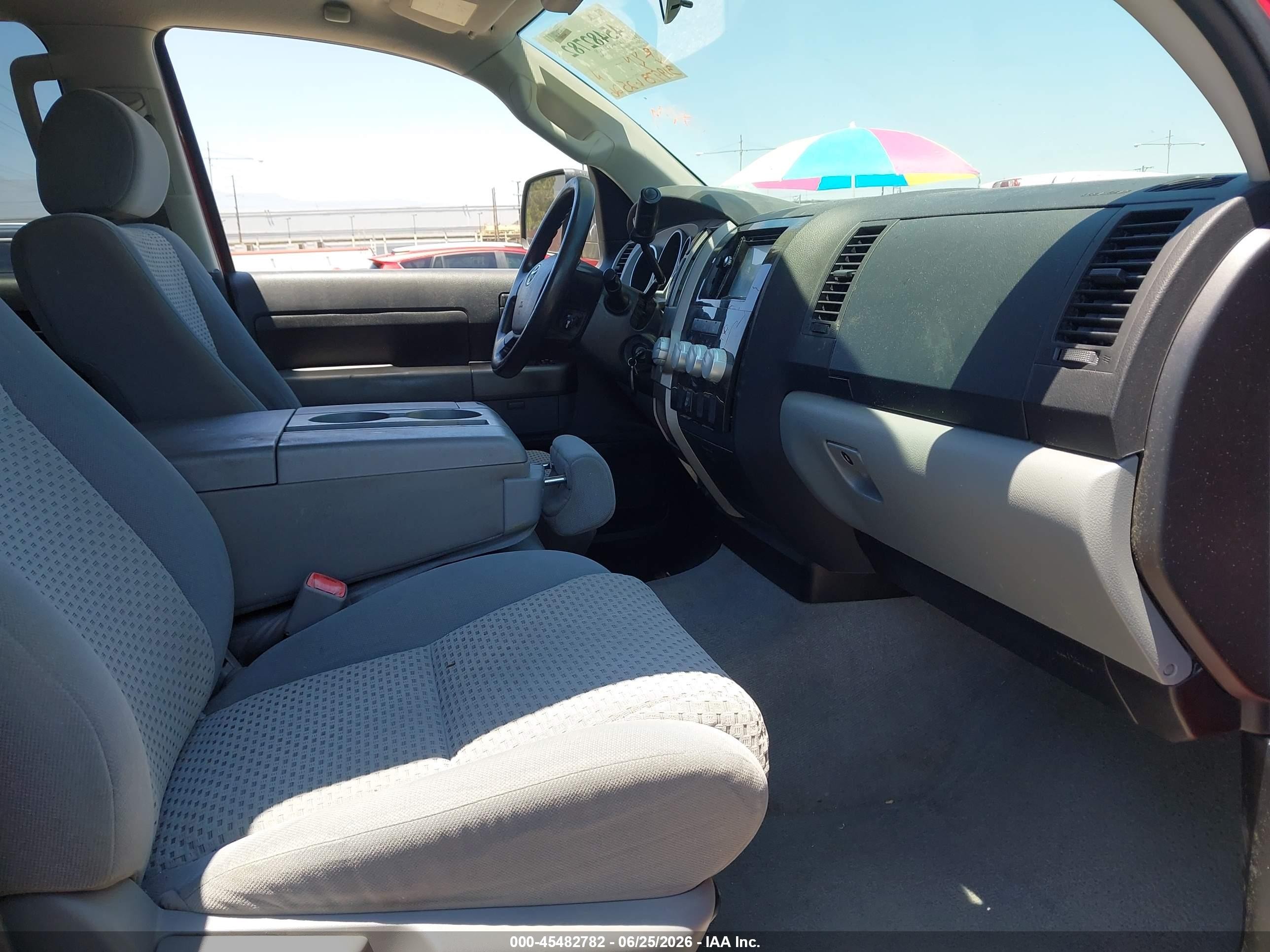 2011 Toyota Tundra Grade 5.7l V8 White vin: 5TFEY5F19BX102774