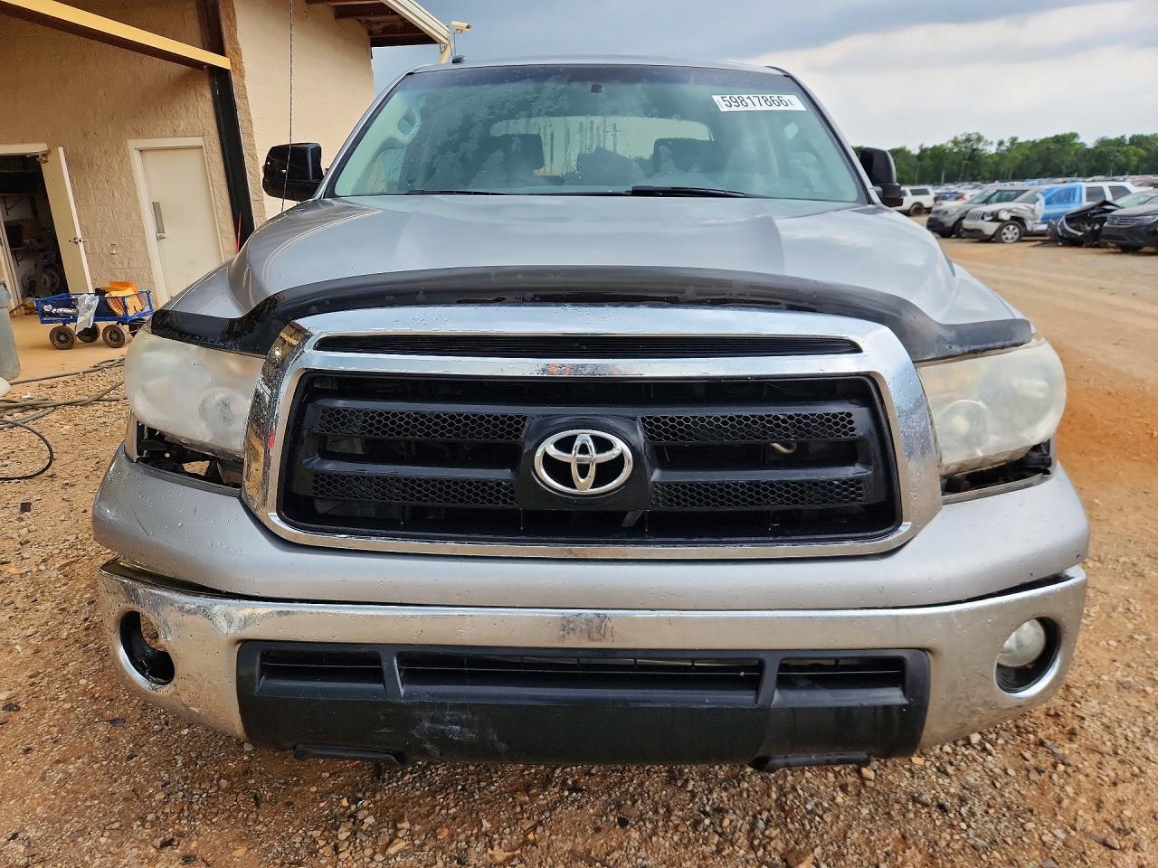 2011 Toyota Tundra Crewmax Sr5 Серебряный vin: 5TFEY5F19BX102919