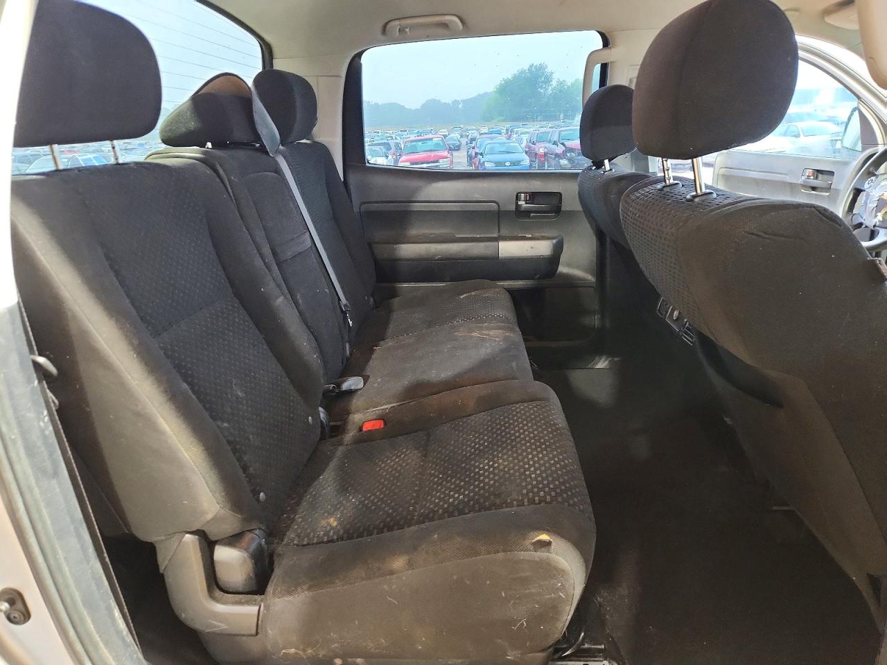 2011 Toyota Tundra Crewmax Sr5 Серебряный vin: 5TFEY5F19BX102919