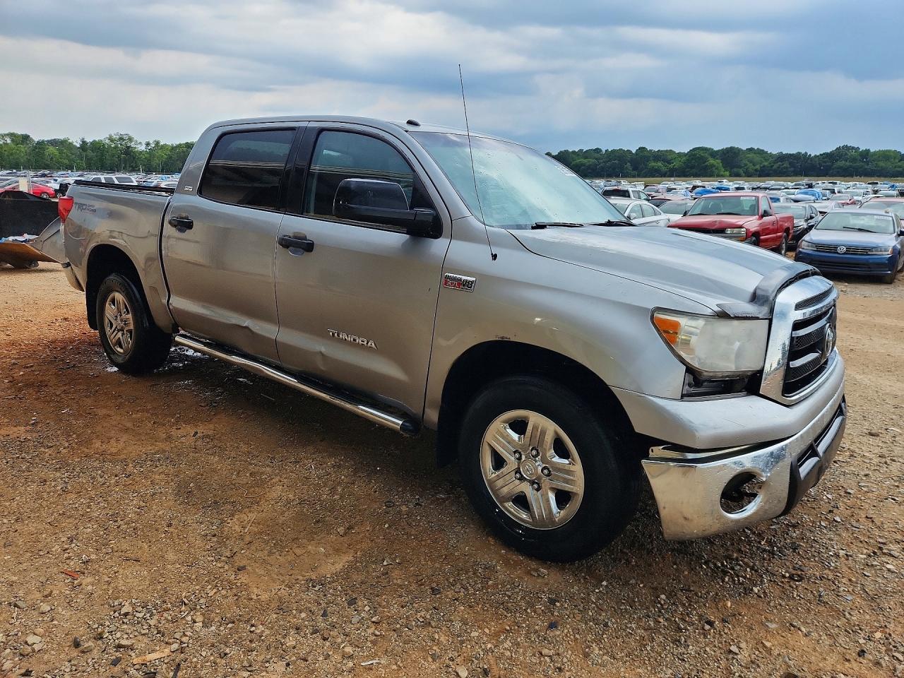 2011 Toyota Tundra Crewmax Sr5 Серебряный vin: 5TFEY5F19BX102919