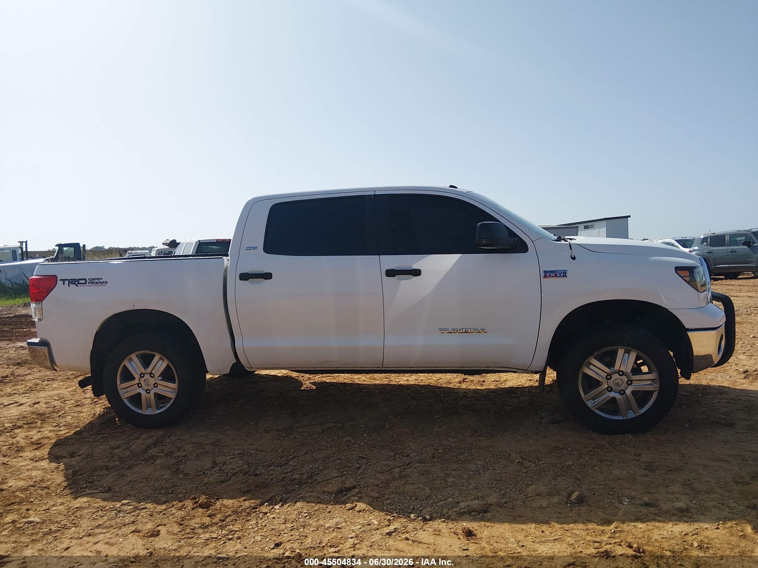 2011 Toyota Tundra Grade 5.7l V8 Белый vin: 5TFEY5F19BX108137