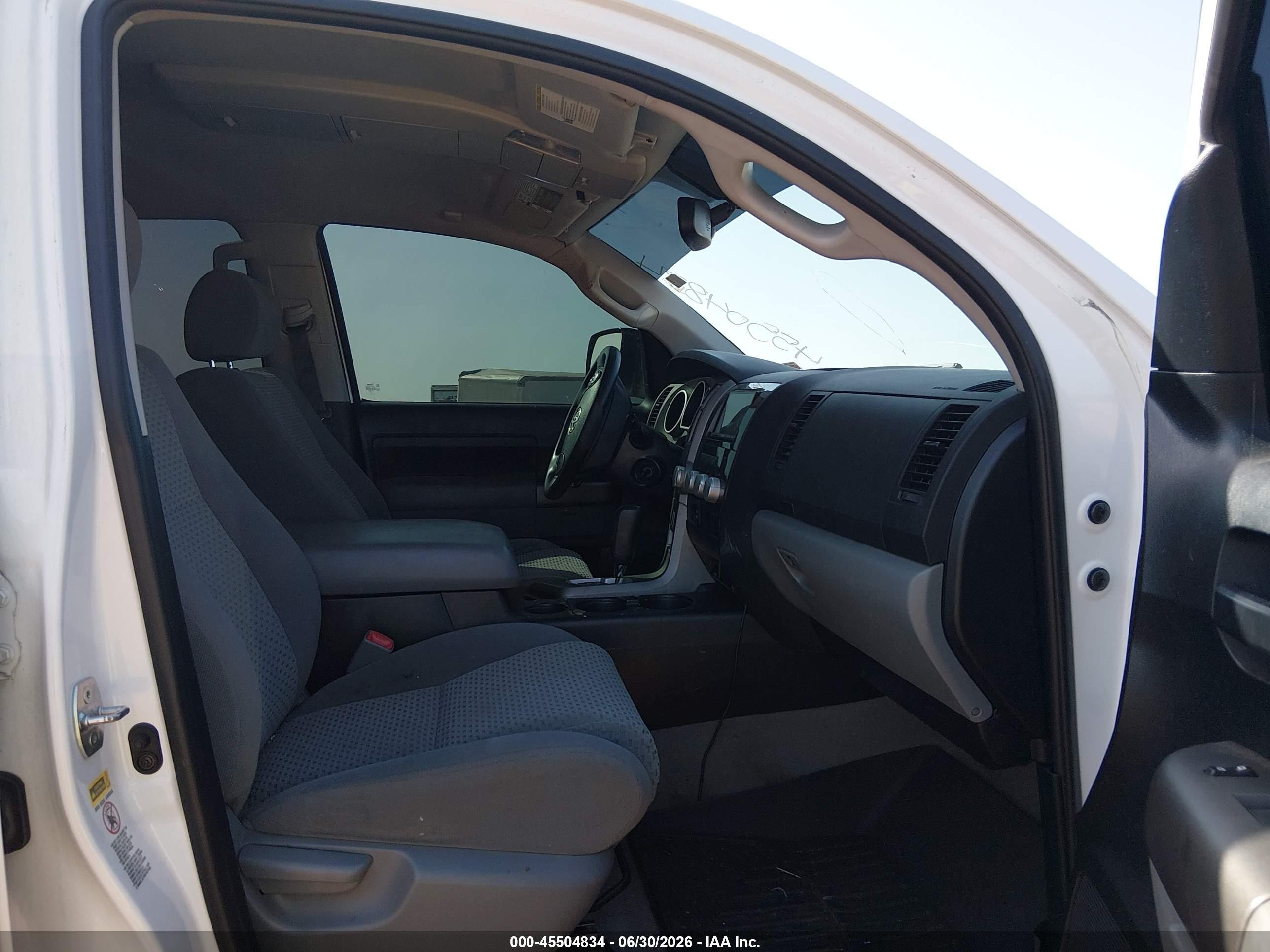 2011 Toyota Tundra Grade 5.7l V8 Белый vin: 5TFEY5F19BX108137