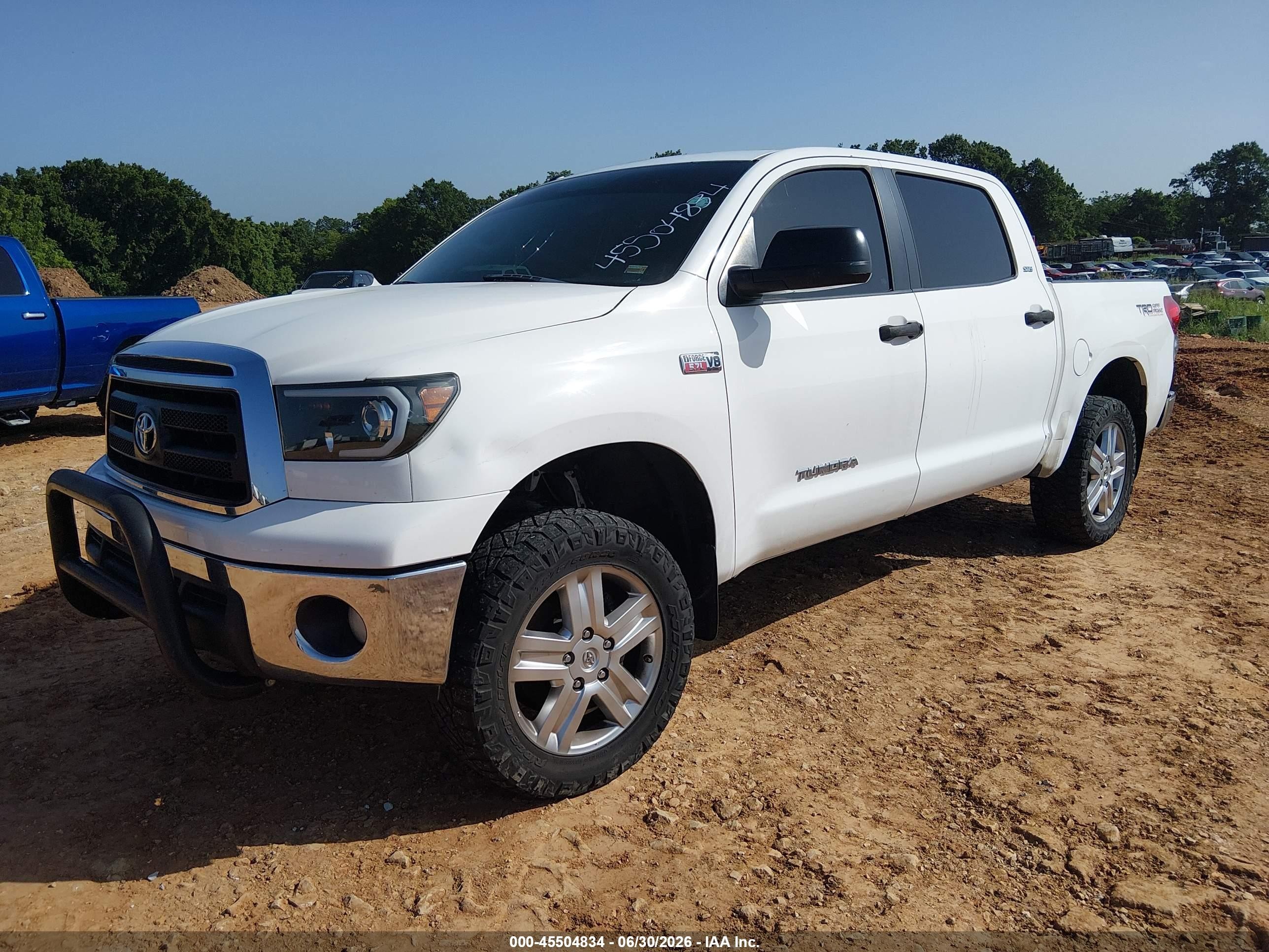 2011 Toyota Tundra Grade 5.7l V8 Белый vin: 5TFEY5F19BX108137