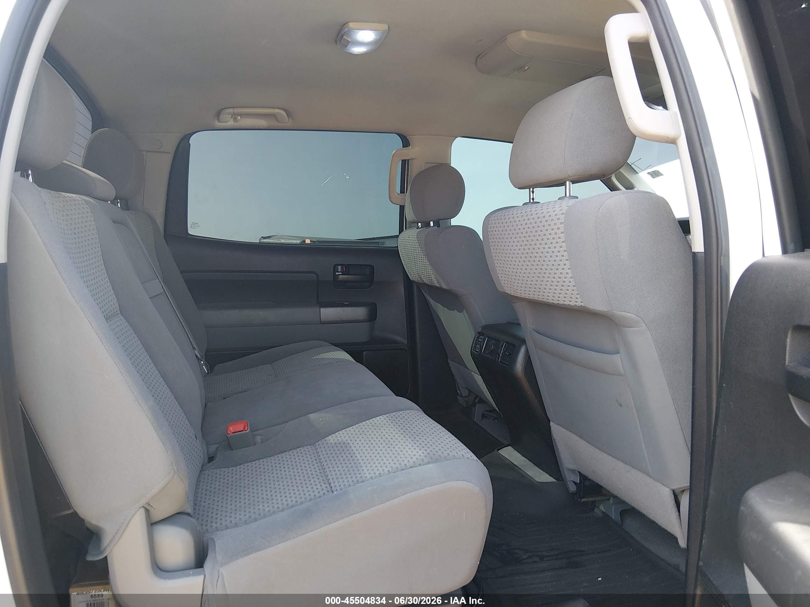 2011 Toyota Tundra Grade 5.7l V8 Белый vin: 5TFEY5F19BX108137