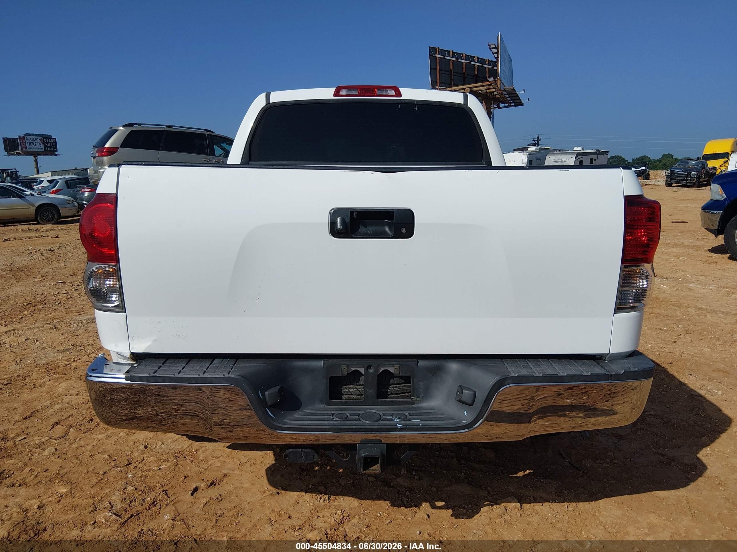 2011 Toyota Tundra Grade 5.7l V8 Белый vin: 5TFEY5F19BX108137