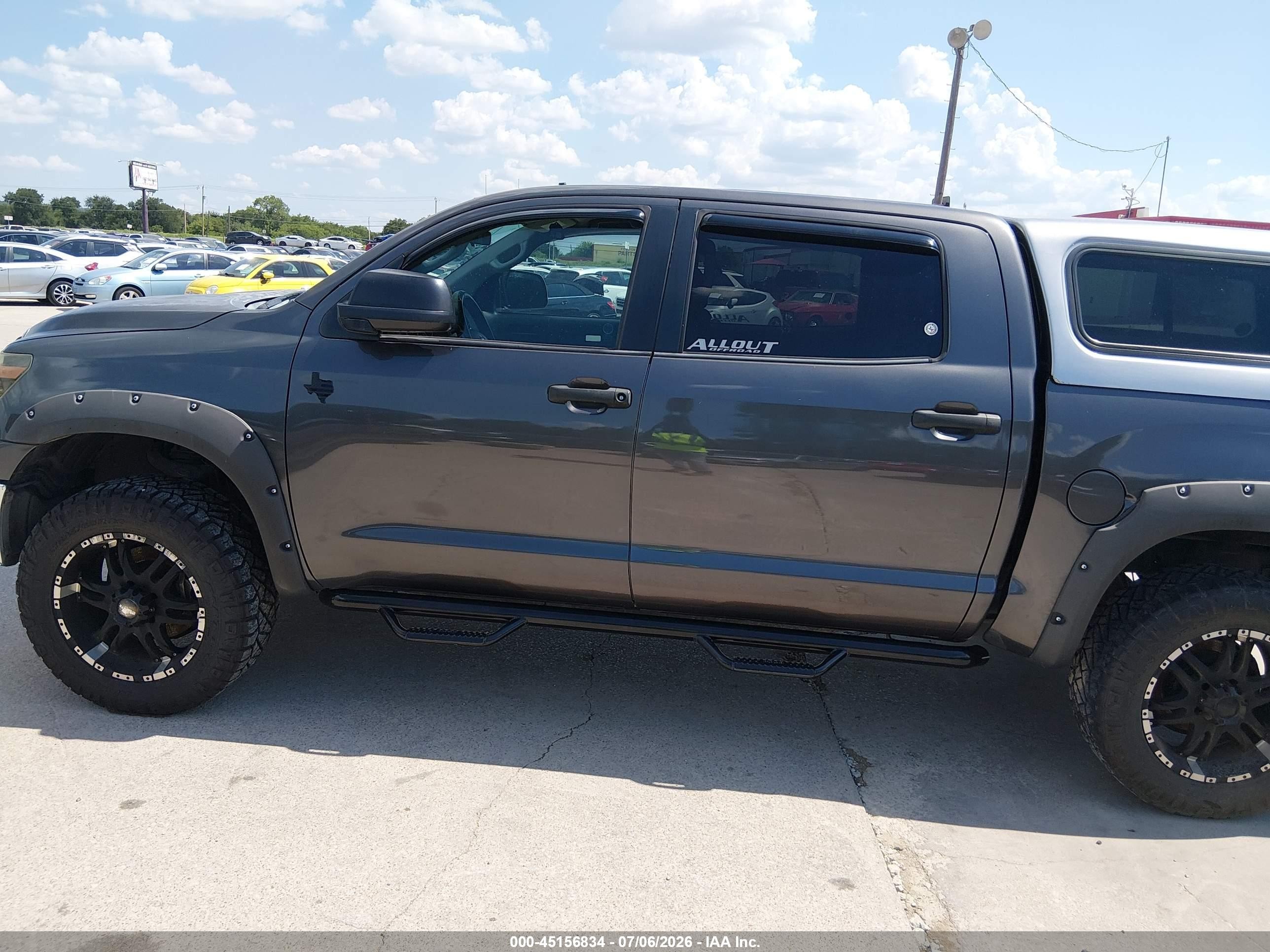 2011 Toyota Tundra Grade 5.7l V8 Черный vin: 5TFEY5F19BX108560