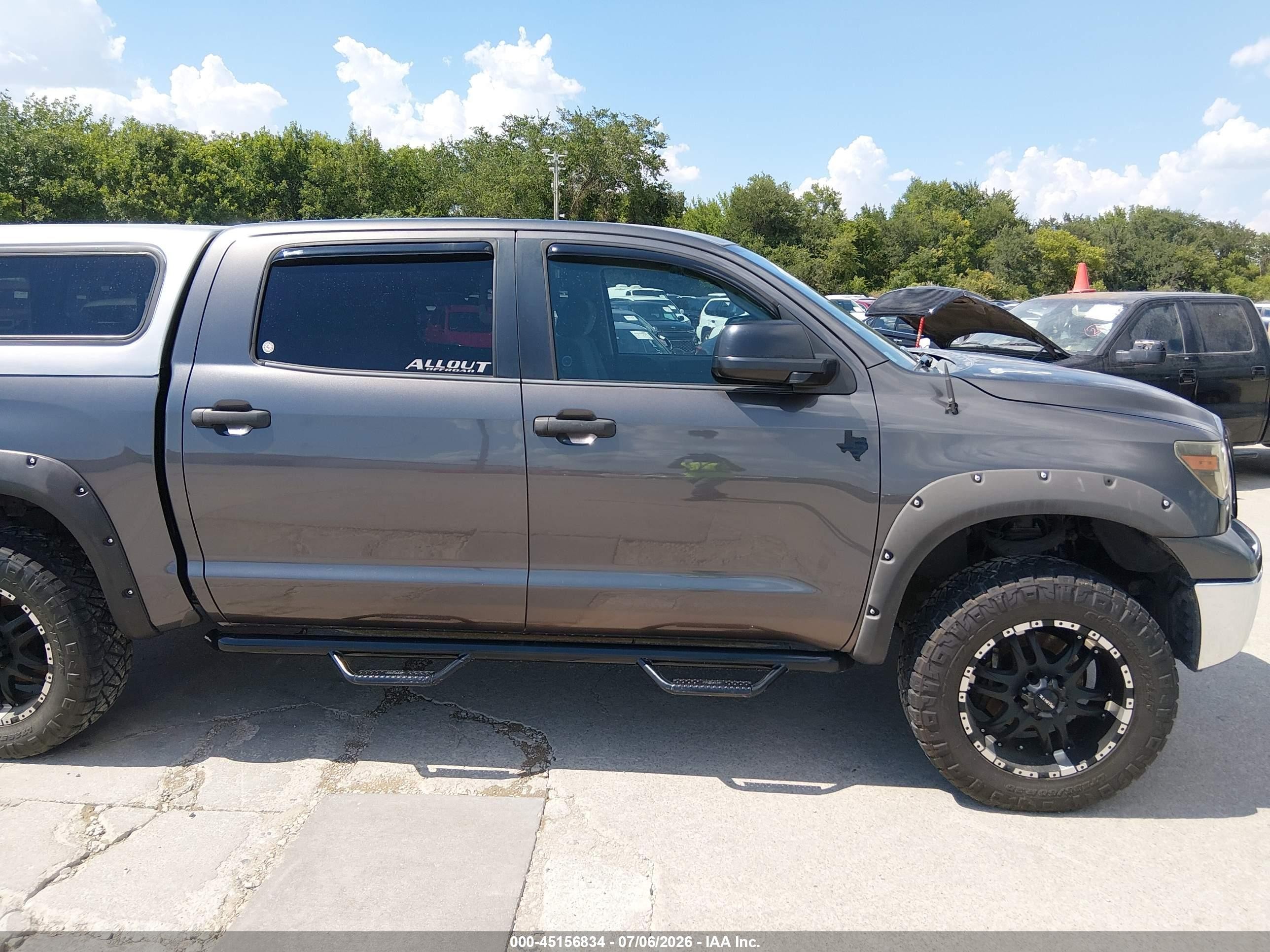 2011 Toyota Tundra Grade 5.7l V8 Черный vin: 5TFEY5F19BX108560