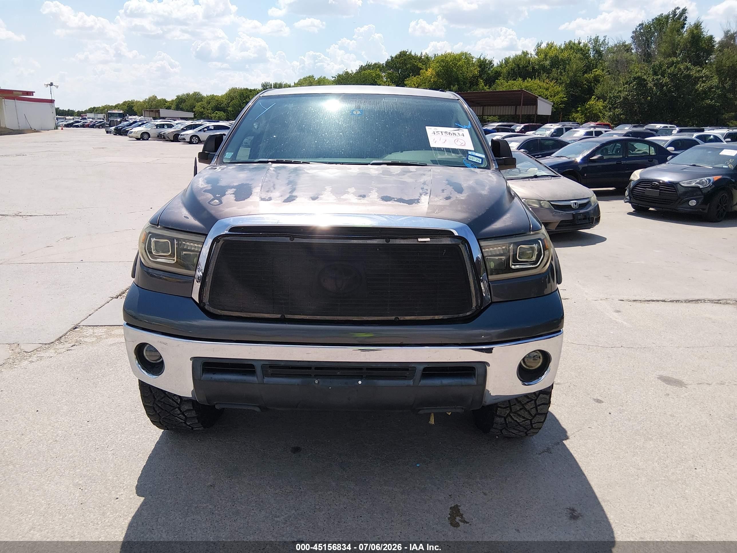2011 Toyota Tundra Grade 5.7l V8 Черный vin: 5TFEY5F19BX108560