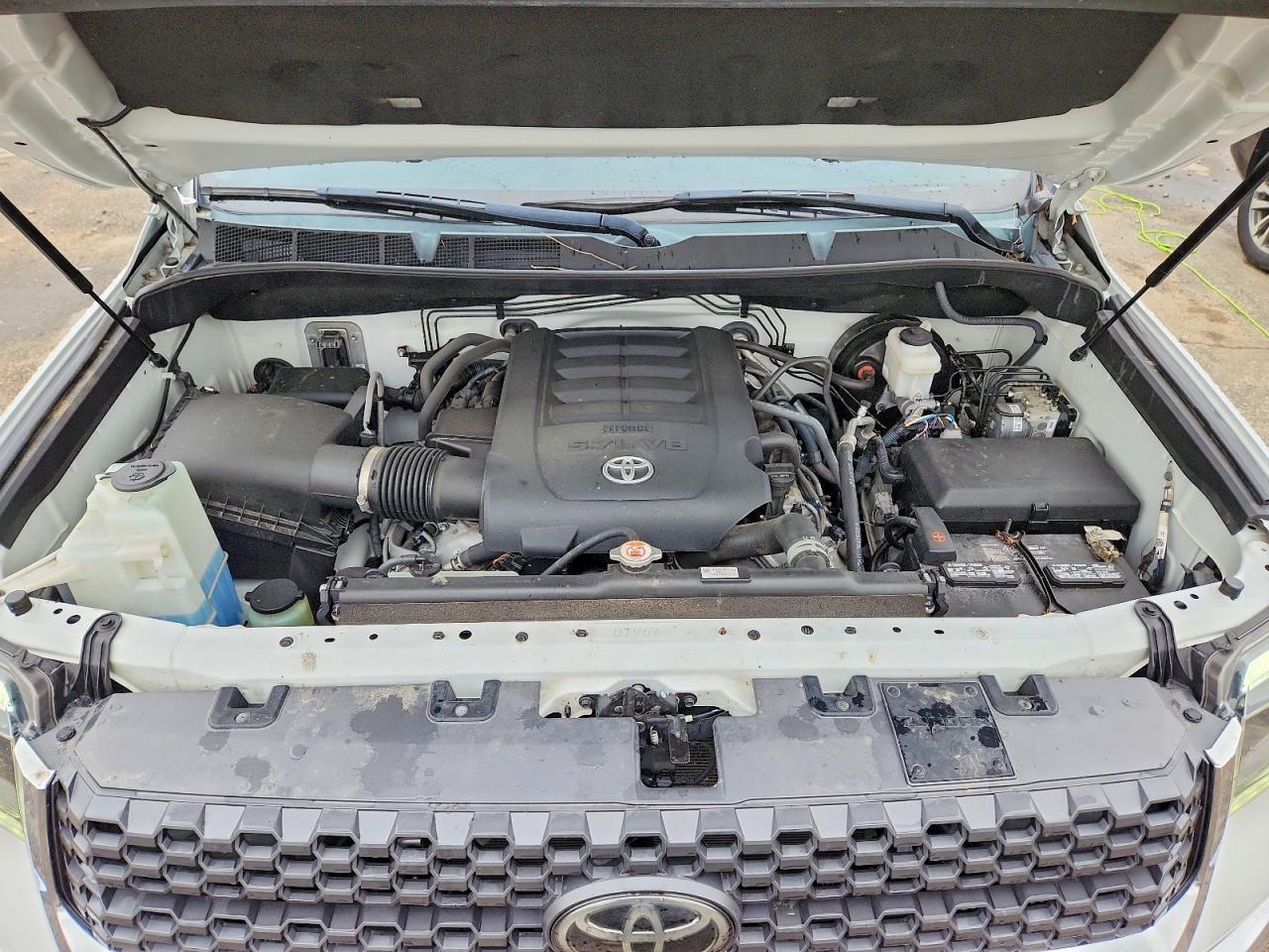 2020 Toyota Tundra Crewmax Sr5 White vin: 5TFEY5F19LX258198