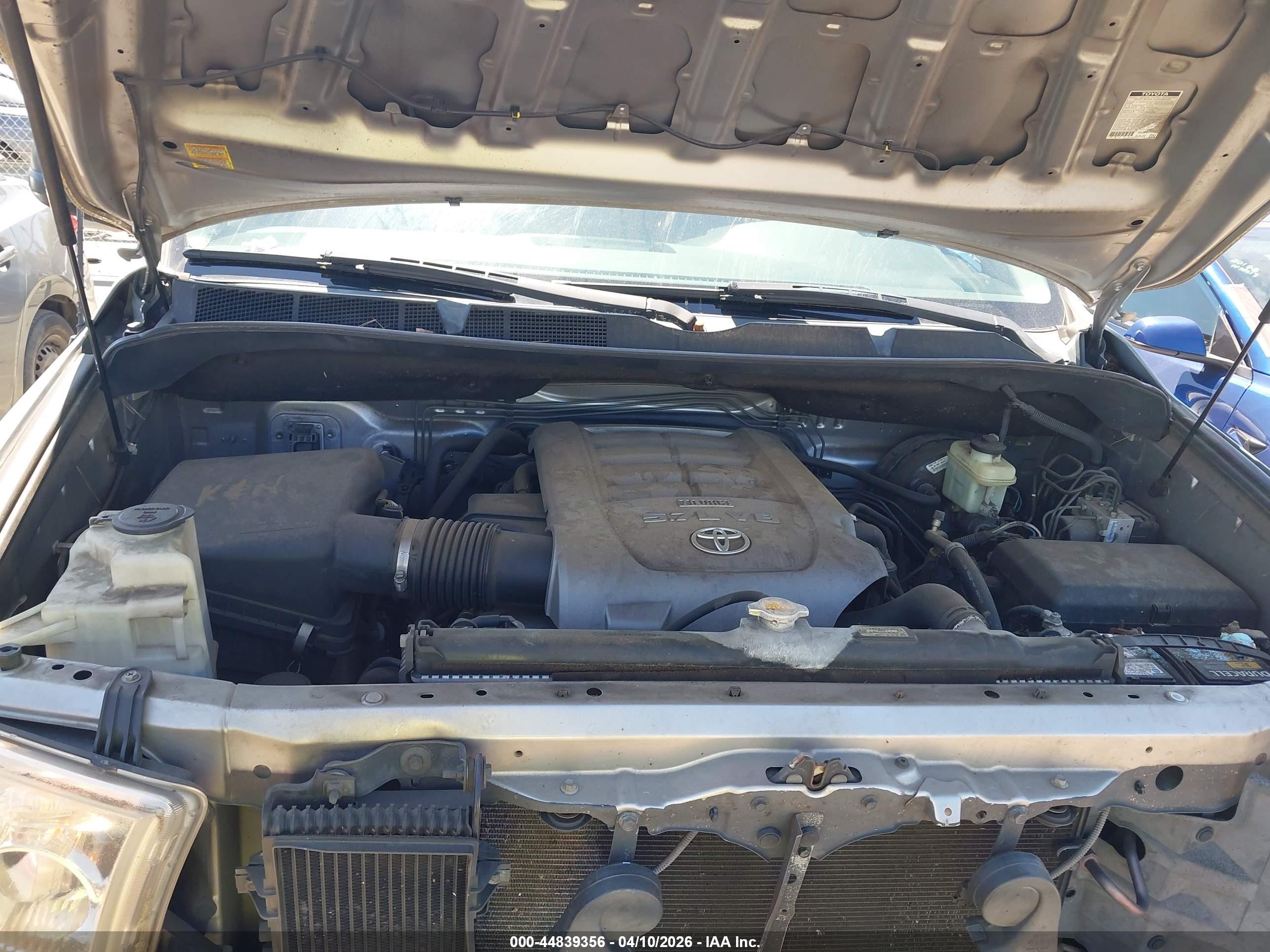 2010 Toyota Tundra Grade 5.7l V8 Silver vin: 5TFEY5F1XAX076569