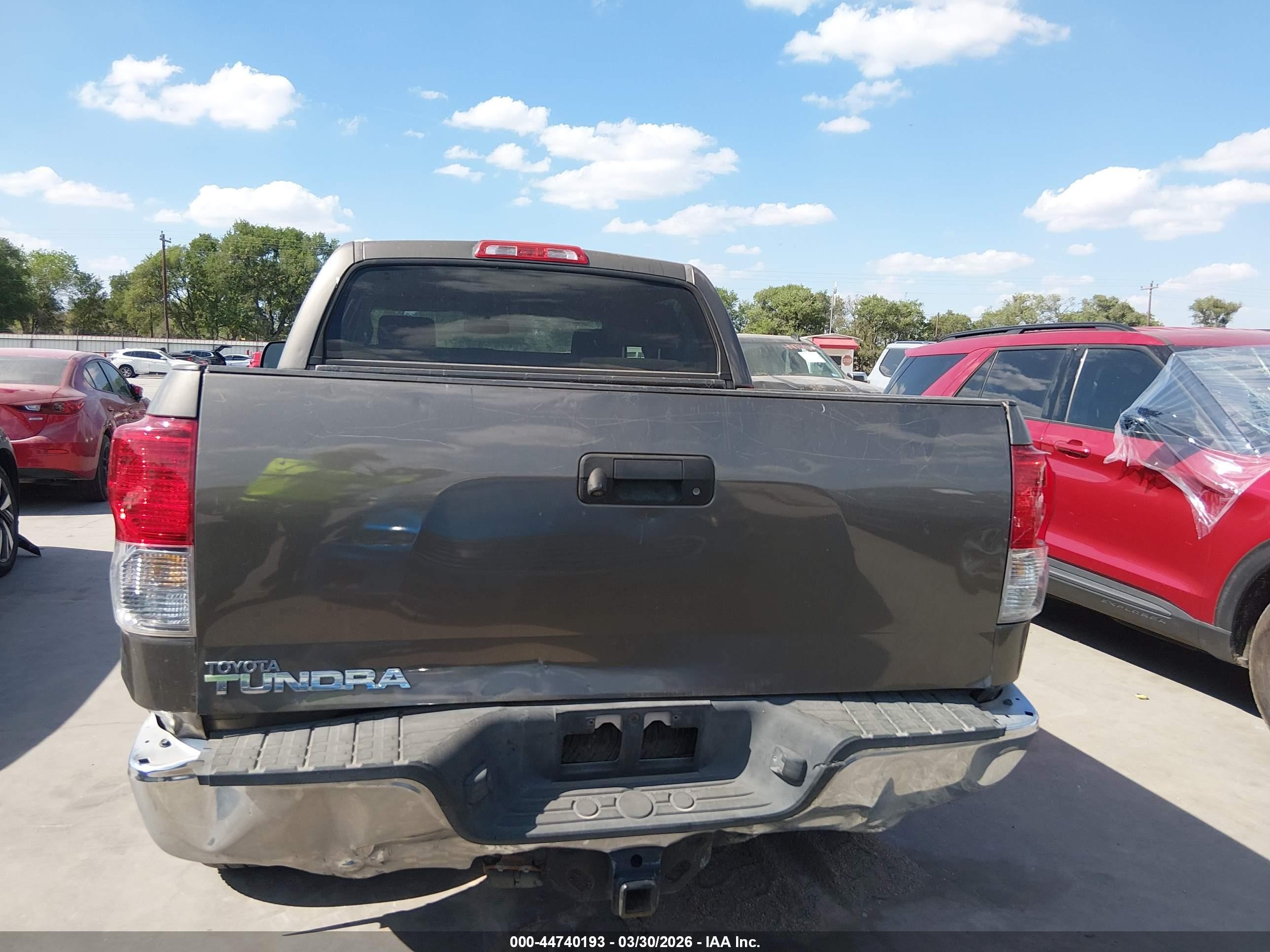 2010 Toyota Tundra Grade 5.7l V8 Brown vin: 5TFEY5F1XAX082145