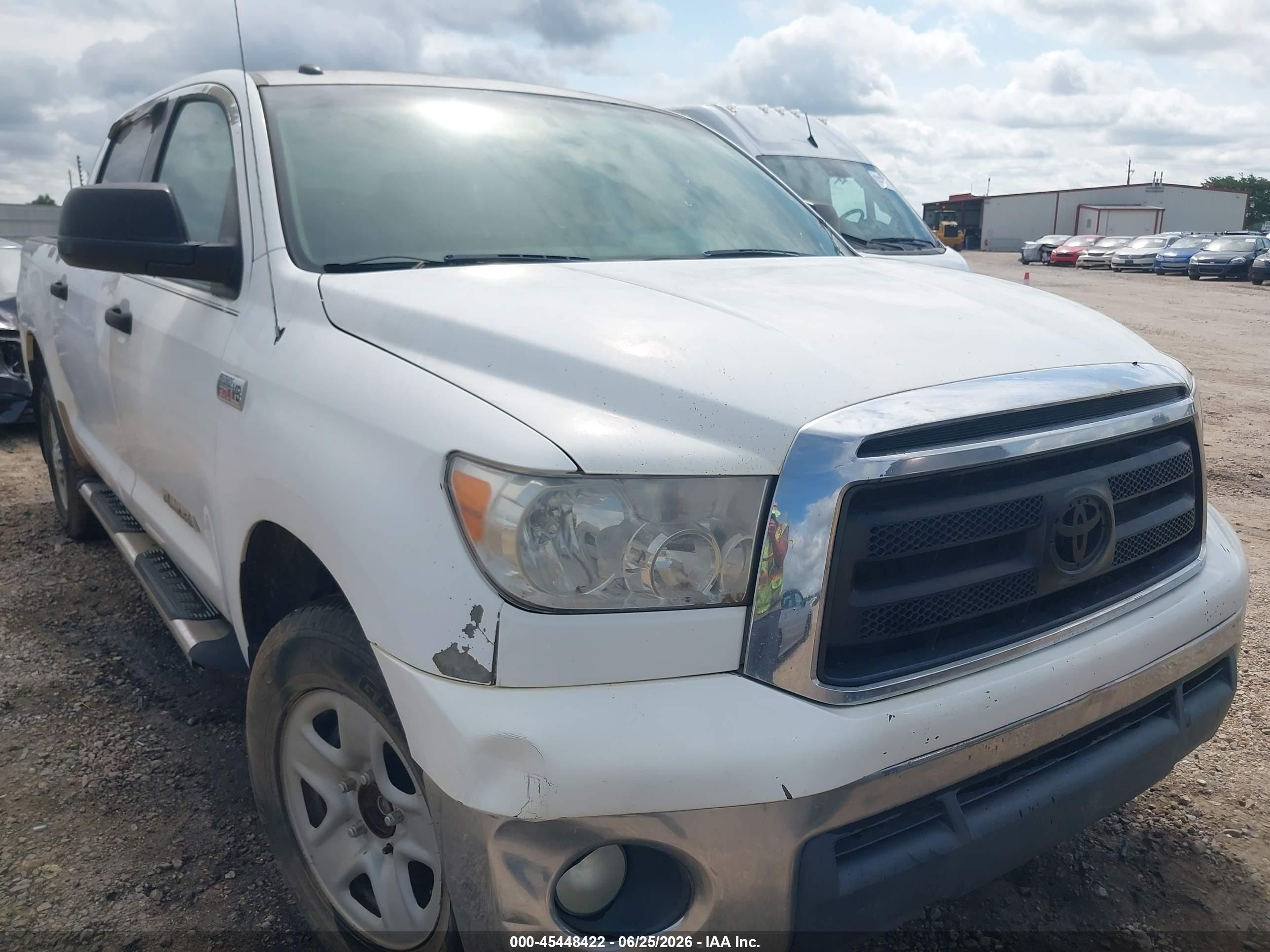 2011 Toyota Tundra Grade 5.7l V8 White vin: 5TFEY5F1XBX103528