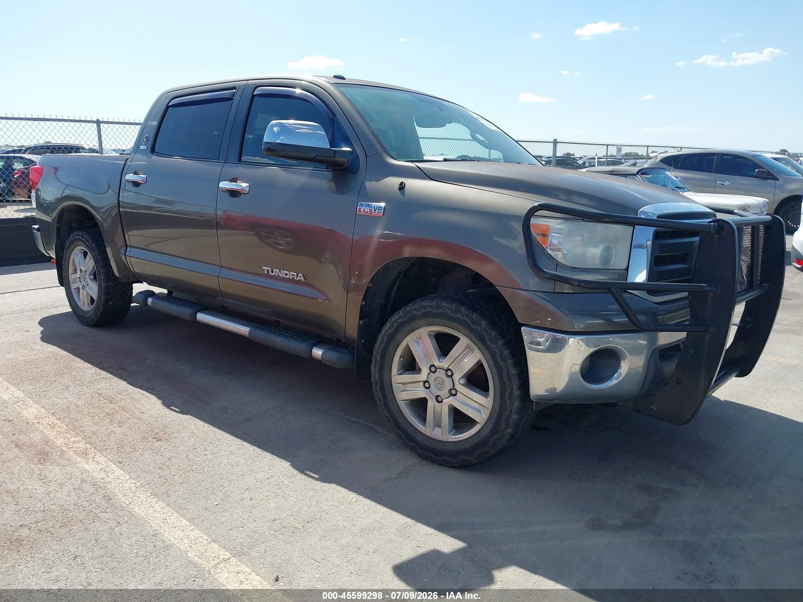 2011 Toyota Tundra Grade 5.7l V8 Beige vin: 5TFEY5F1XBX106865