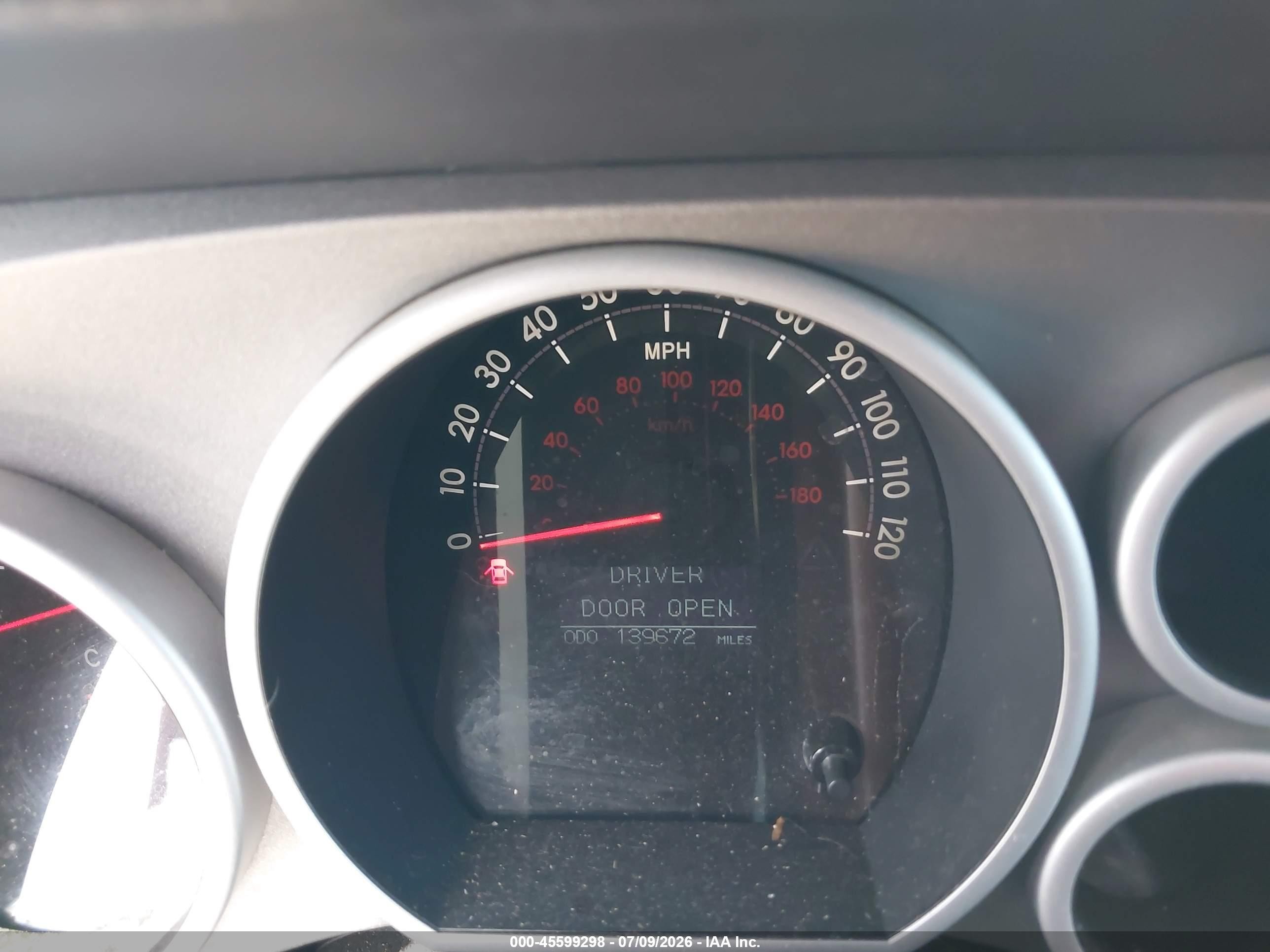 2011 Toyota Tundra Grade 5.7l V8 Beige vin: 5TFEY5F1XBX106865