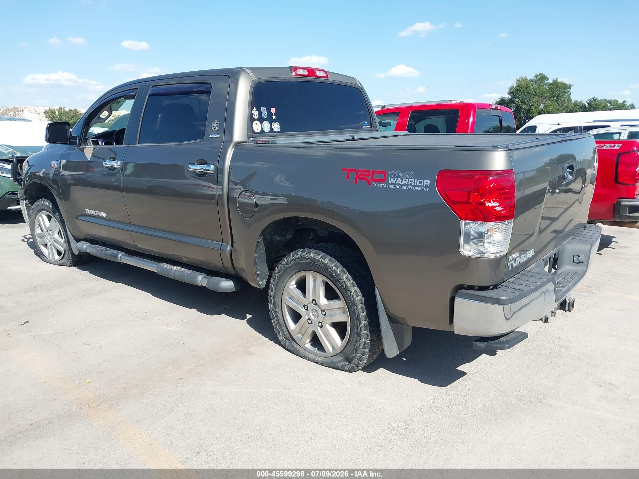 2011 Toyota Tundra Grade 5.7l V8 Beige vin: 5TFEY5F1XBX106865