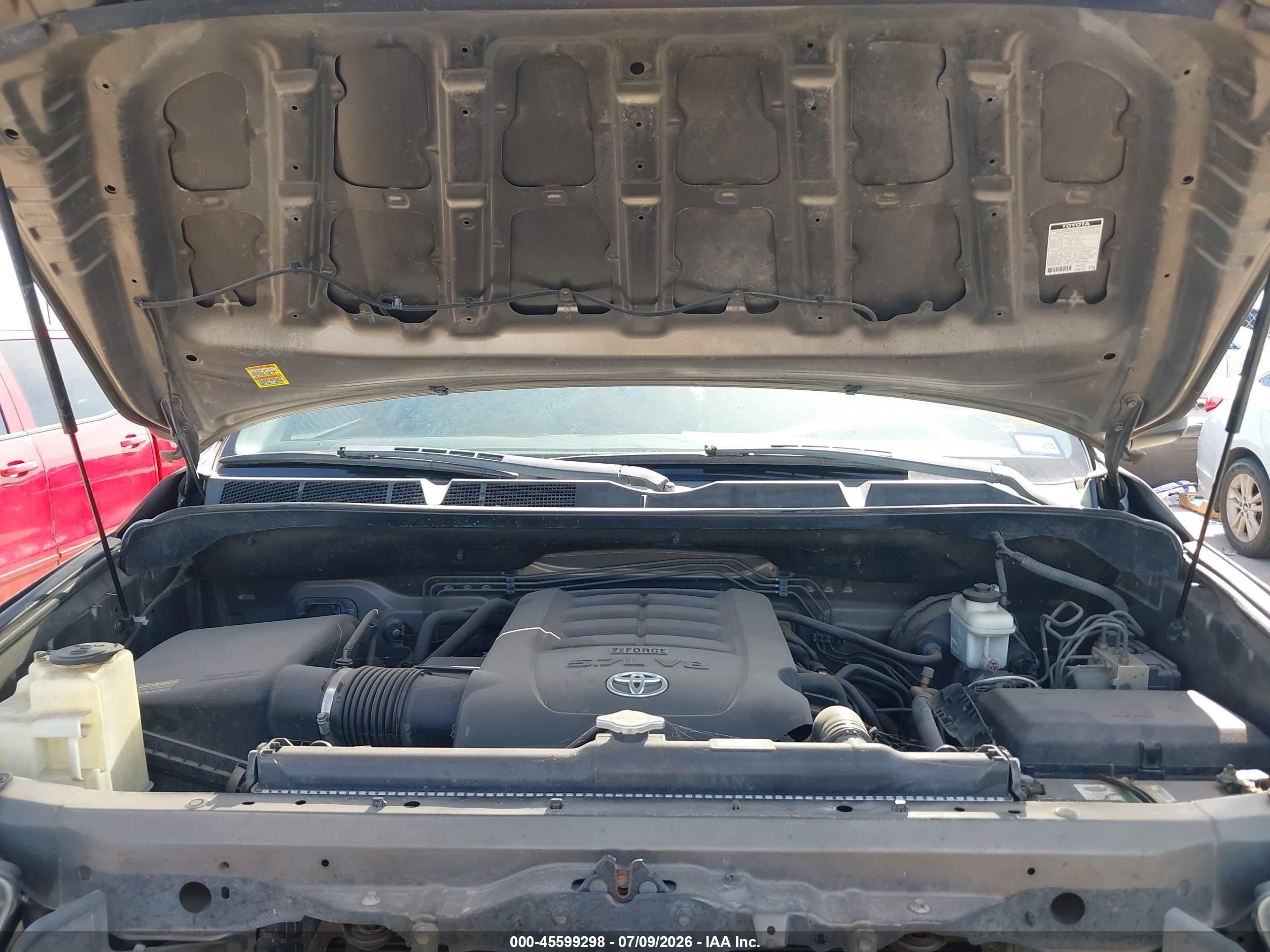 2011 Toyota Tundra Grade 5.7l V8 Beige vin: 5TFEY5F1XBX106865