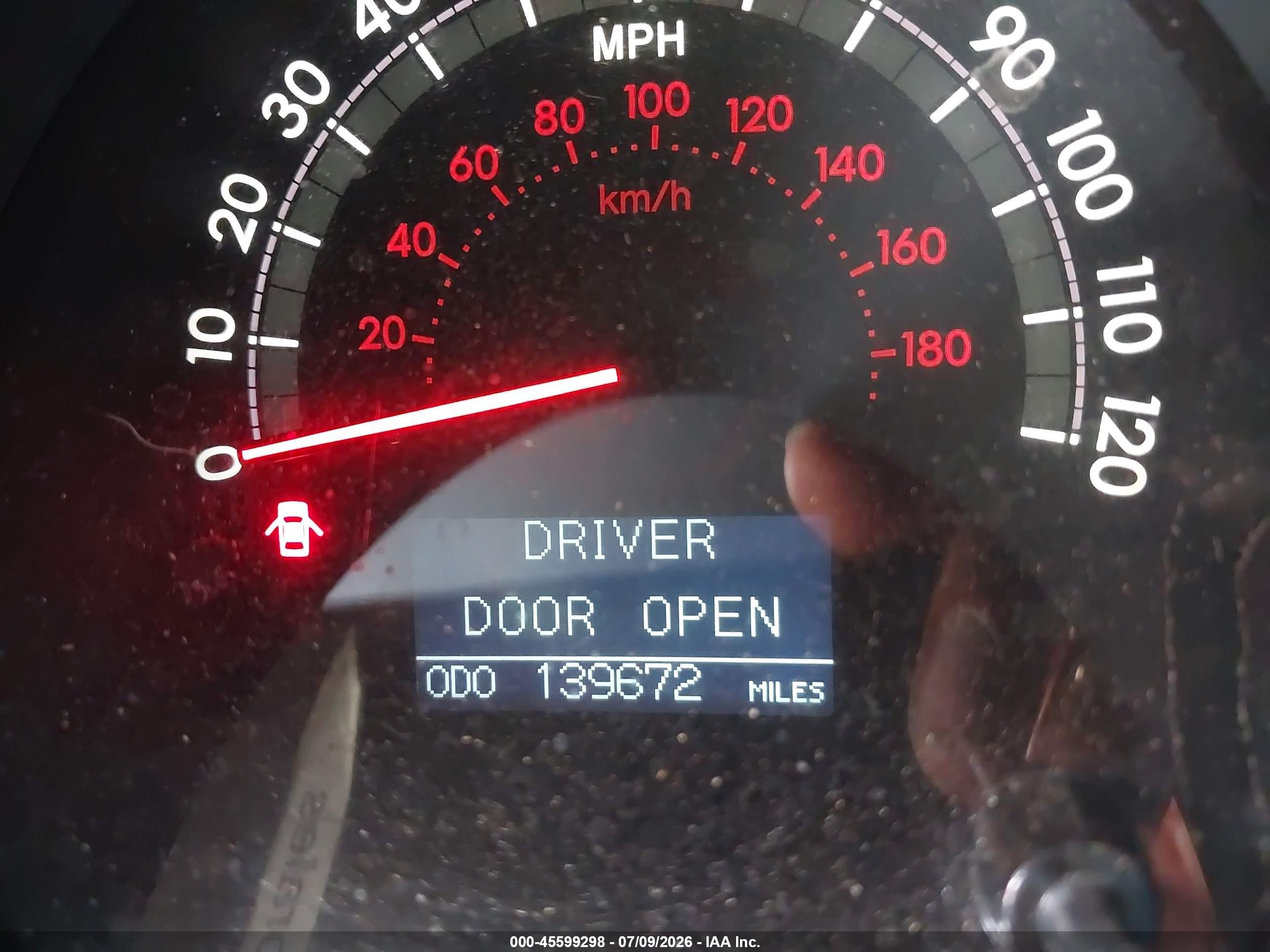 2011 Toyota Tundra Grade 5.7l V8 Beige vin: 5TFEY5F1XBX106865