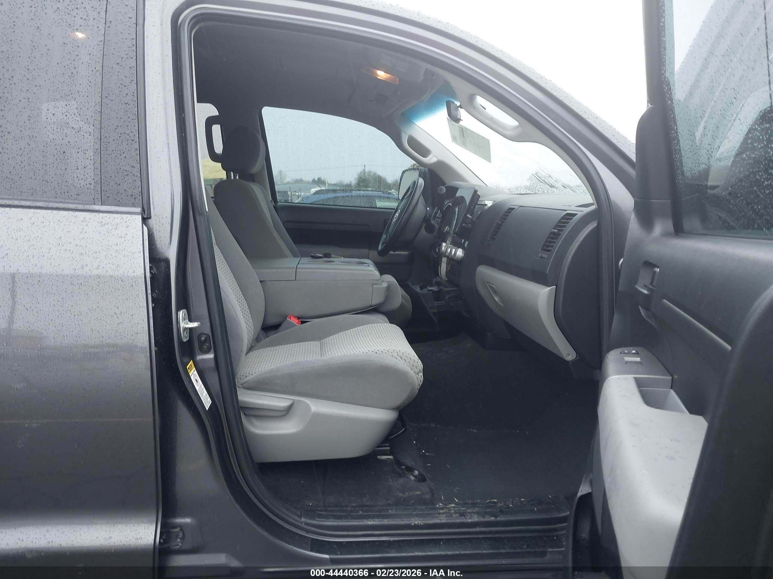 2012 Toyota Tundra Grade 5.7l V8 Gray vin: 5TFEY5F1XCX126387