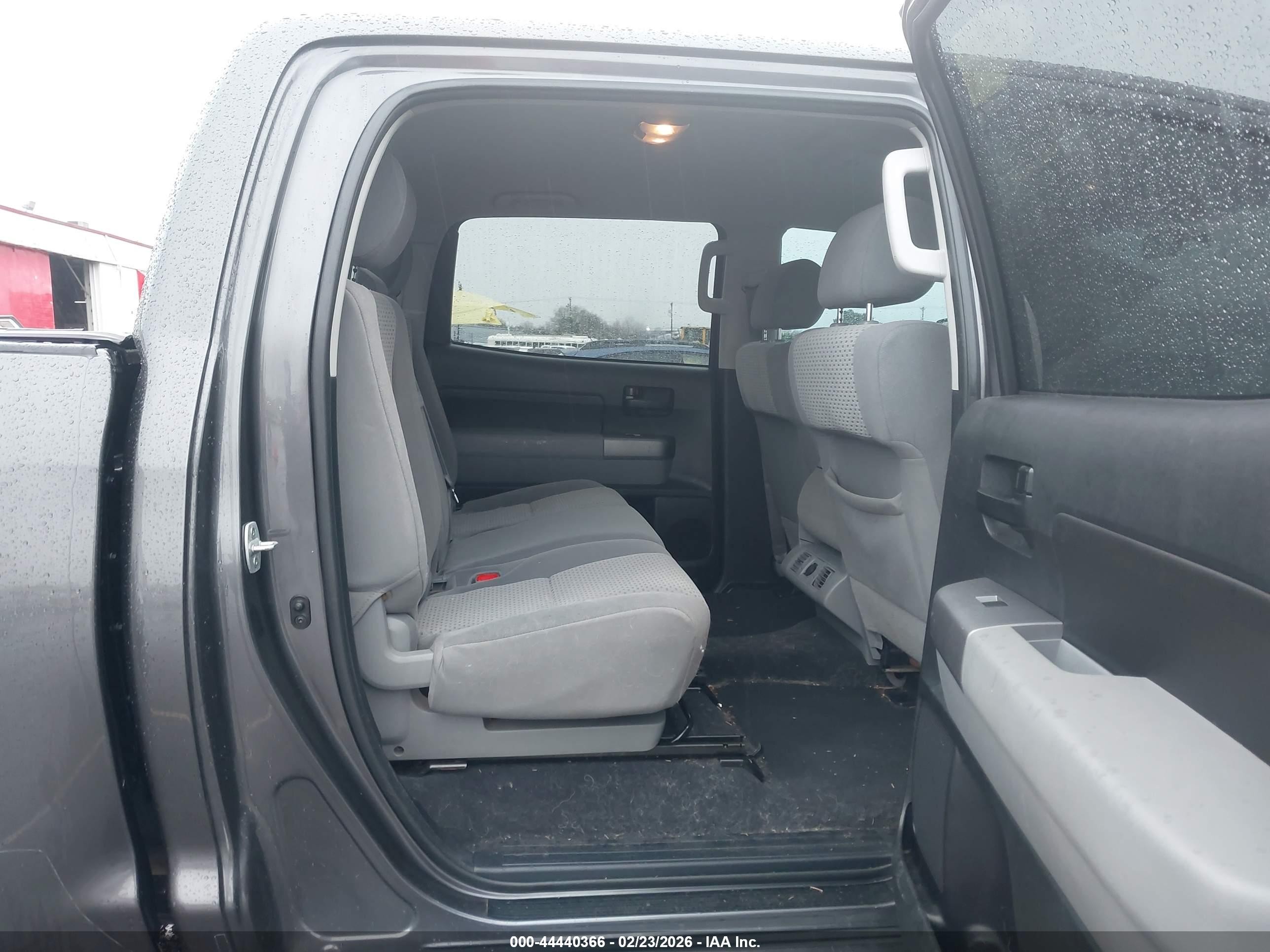 2012 Toyota Tundra Grade 5.7l V8 Gray vin: 5TFEY5F1XCX126387