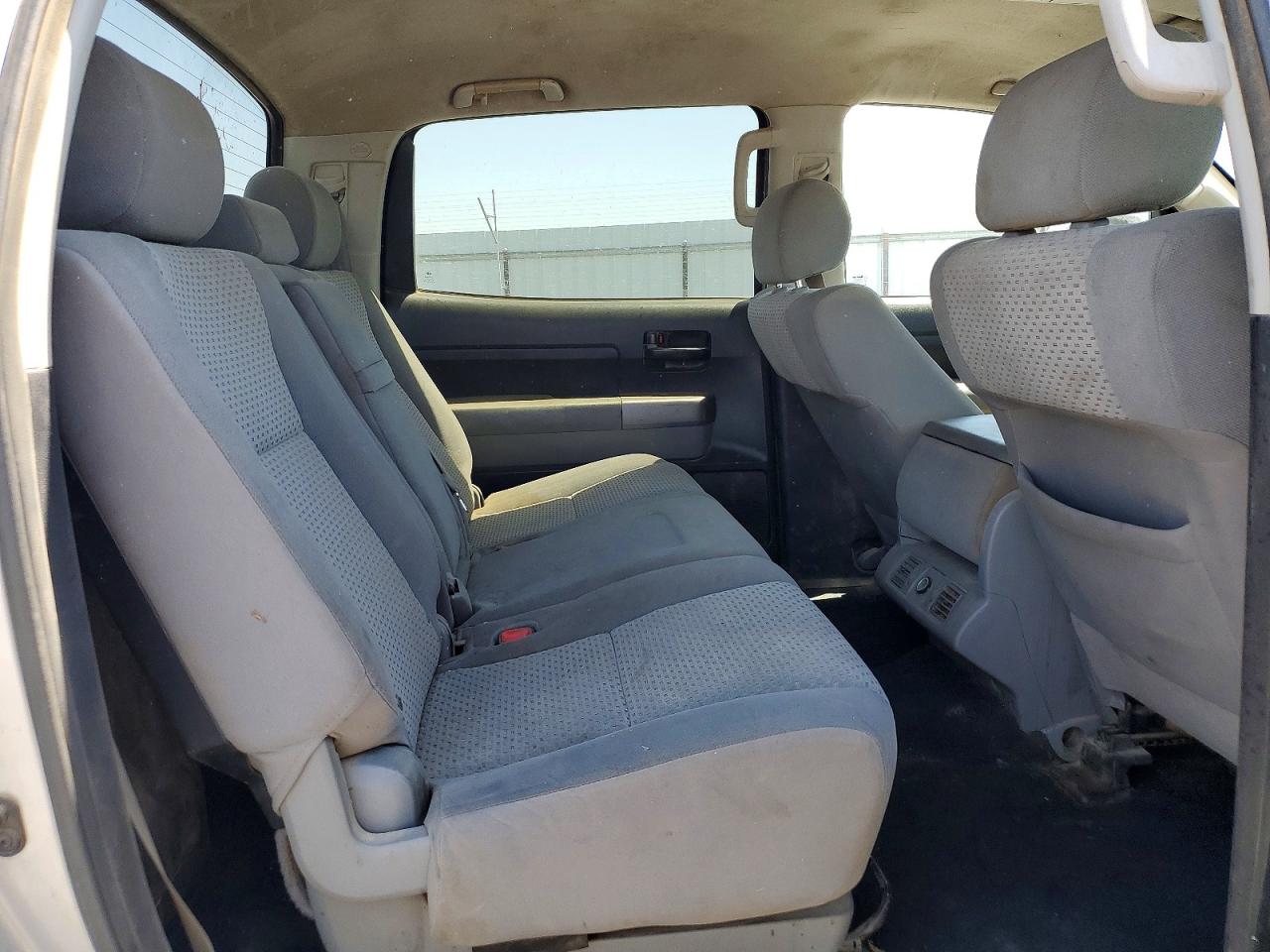 2012 Toyota Tundra Crewmax Sr5 Silver vin: 5TFEY5F1XCX133291