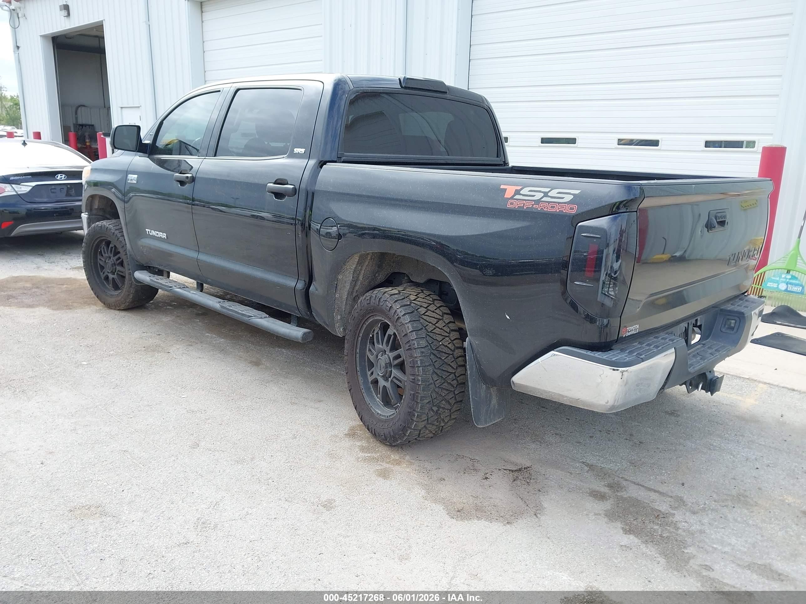 2014 Toyota Tundra Sr5 5.7l V8 Черный vin: 5TFEY5F1XEX150451