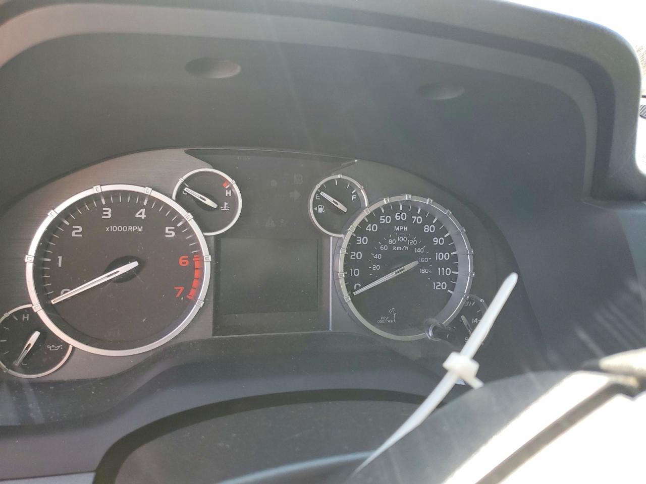 2015 Toyota Tundra Sr5 Серебряный vin: 5TFEY5F1XFX174833