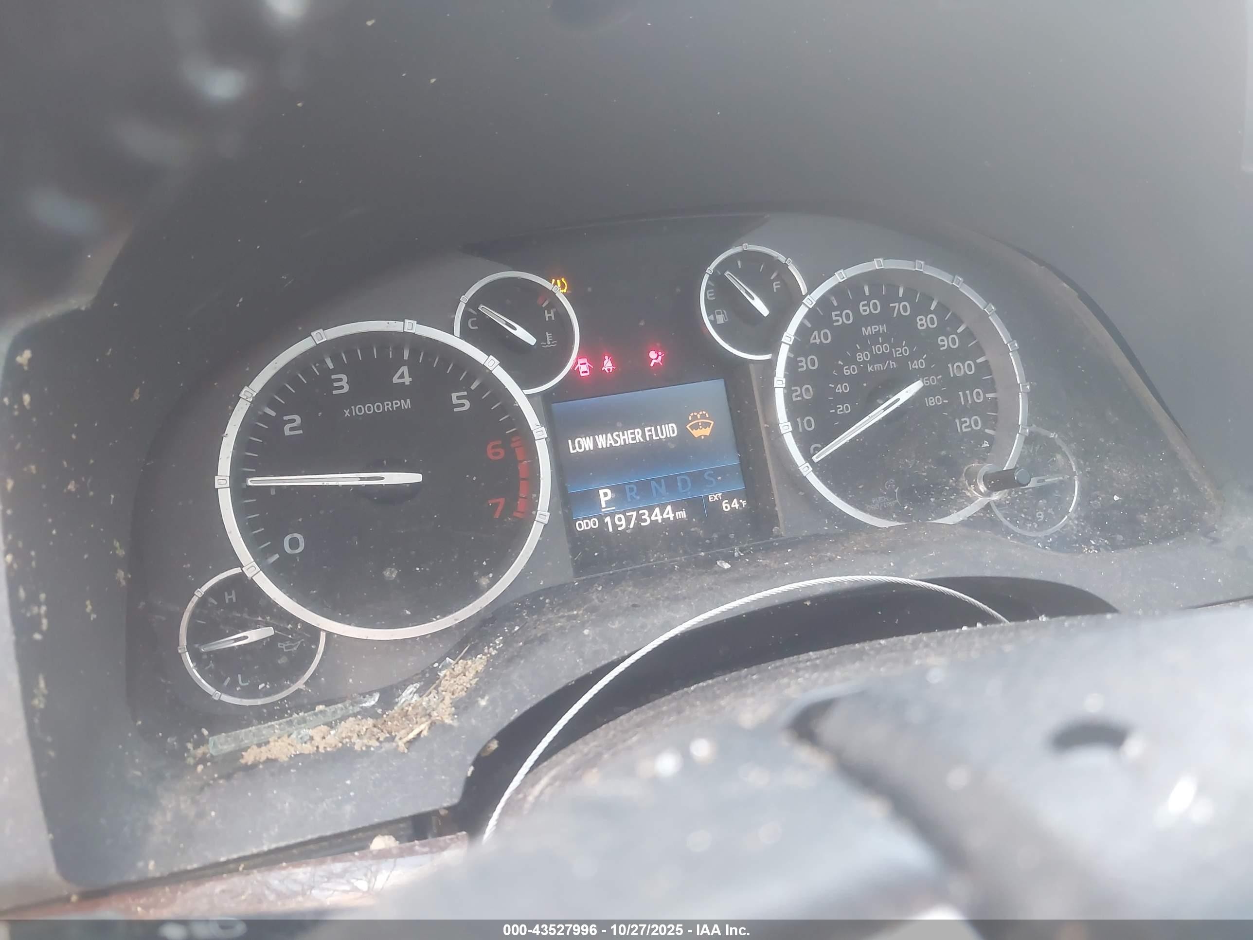 2016 Toyota Tundra Limited 5.7l V8 Серебряный vin: 5TFFW5F15GX193835