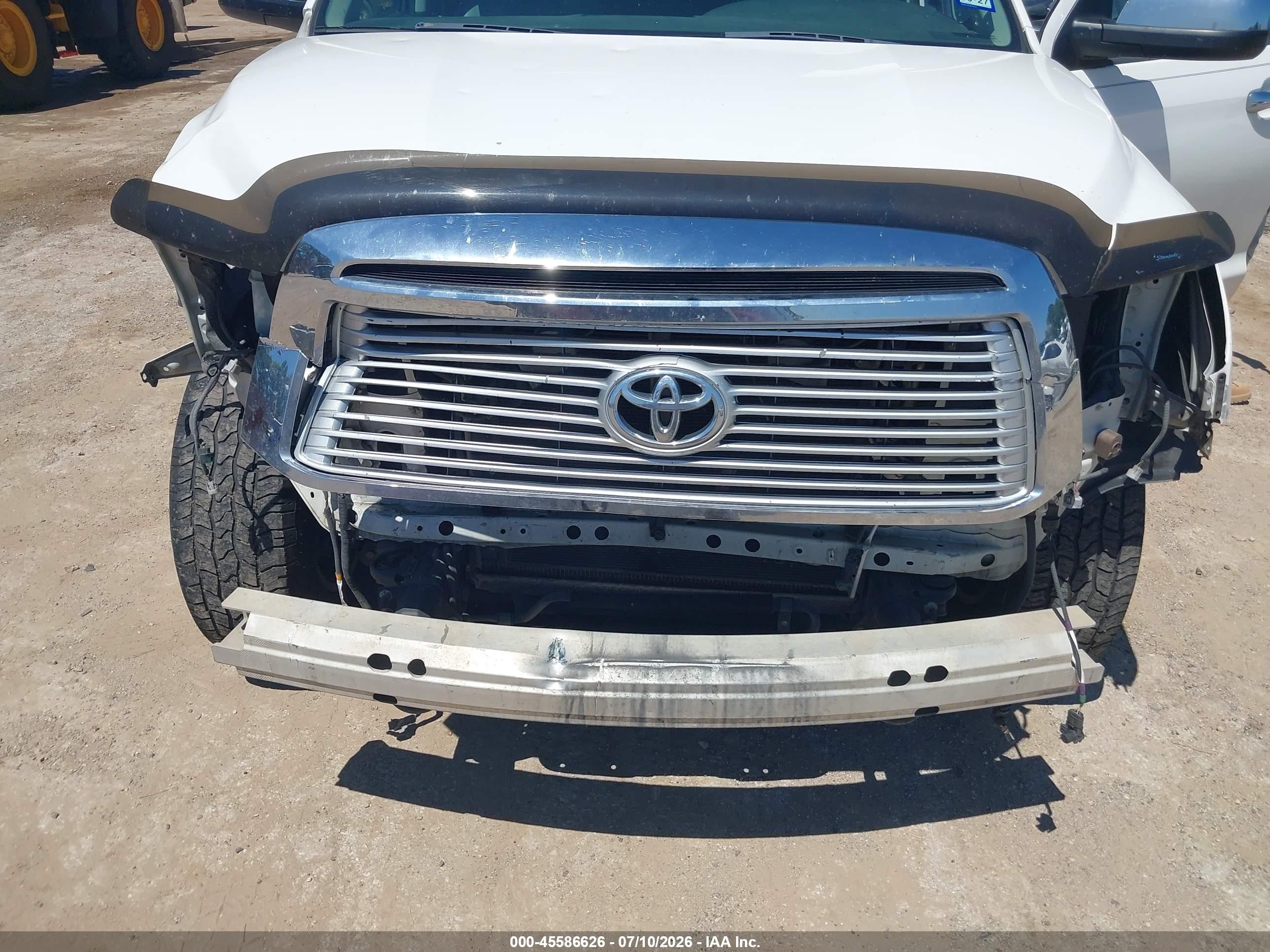 2012 Toyota Tundra Limited 5.7l V8 White vin: 5TFFY5F12CX125724
