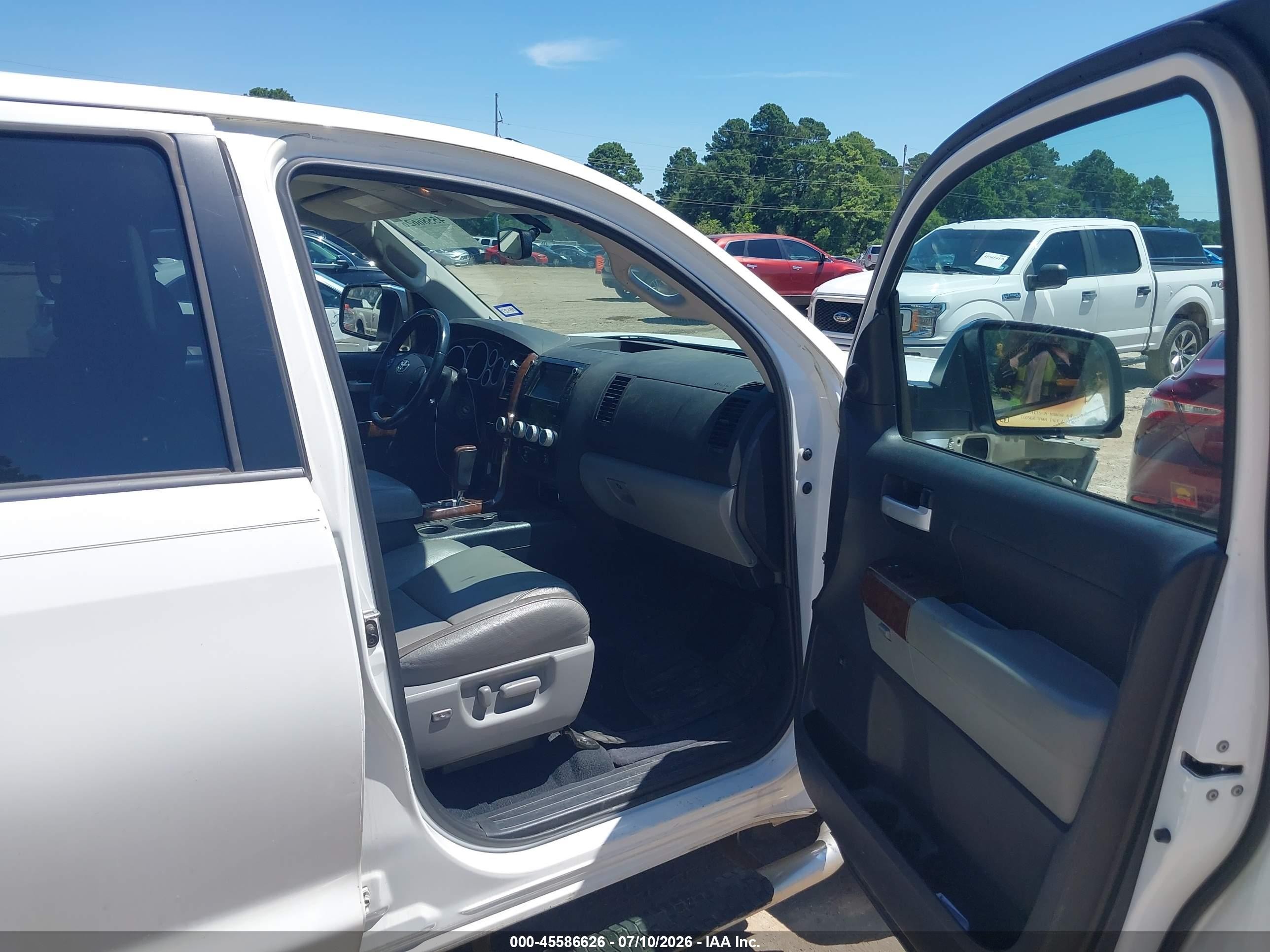 2012 Toyota Tundra Limited 5.7l V8 White vin: 5TFFY5F12CX125724
