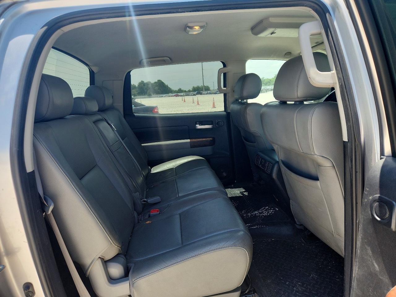2010 Toyota Tundra Crewmax Limited Silver vin: 5TFFY5F13AX086753