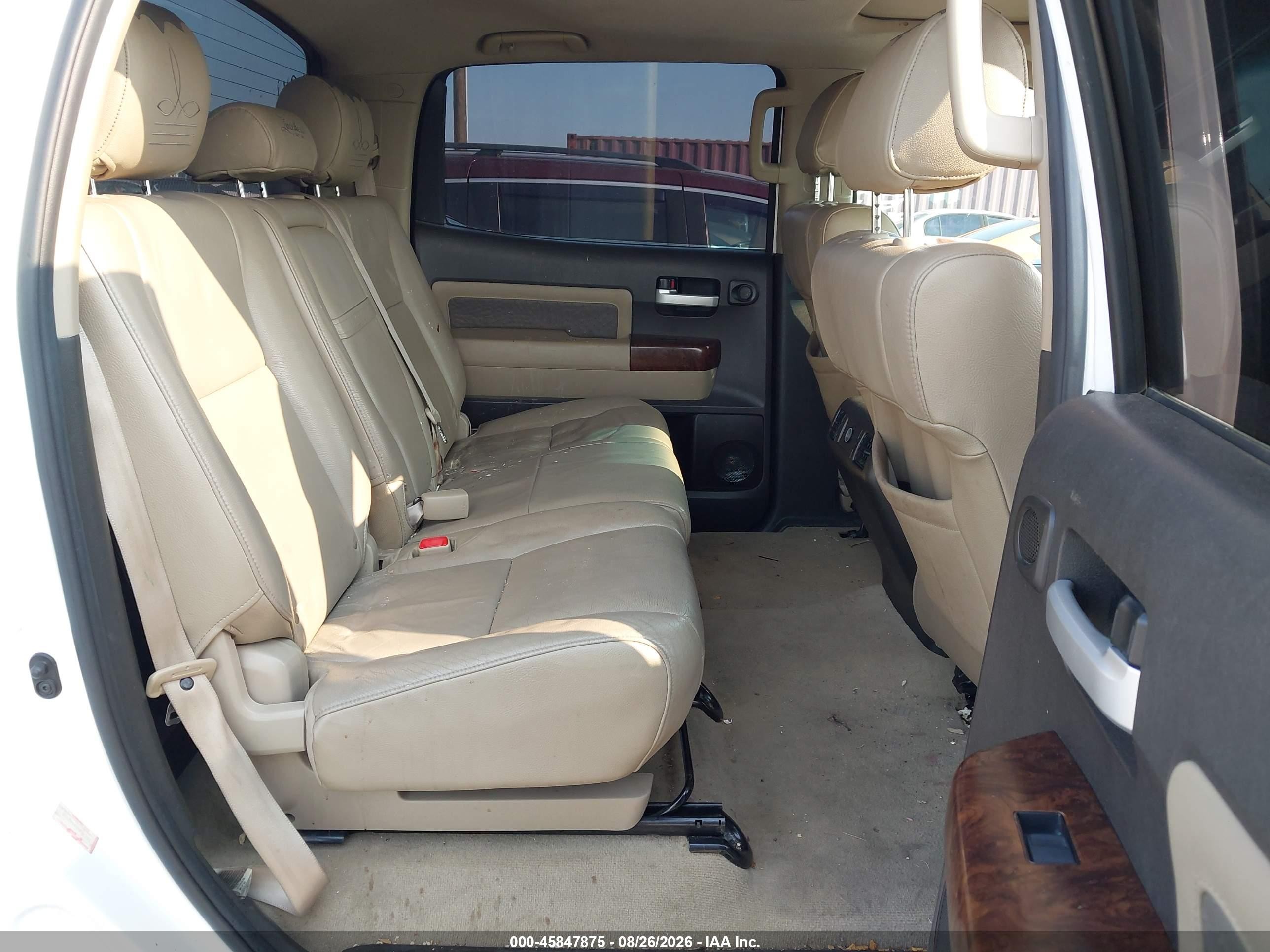 2011 Toyota Tundra Limited 5.7l V8 White vin: 5TFFY5F13BX110941