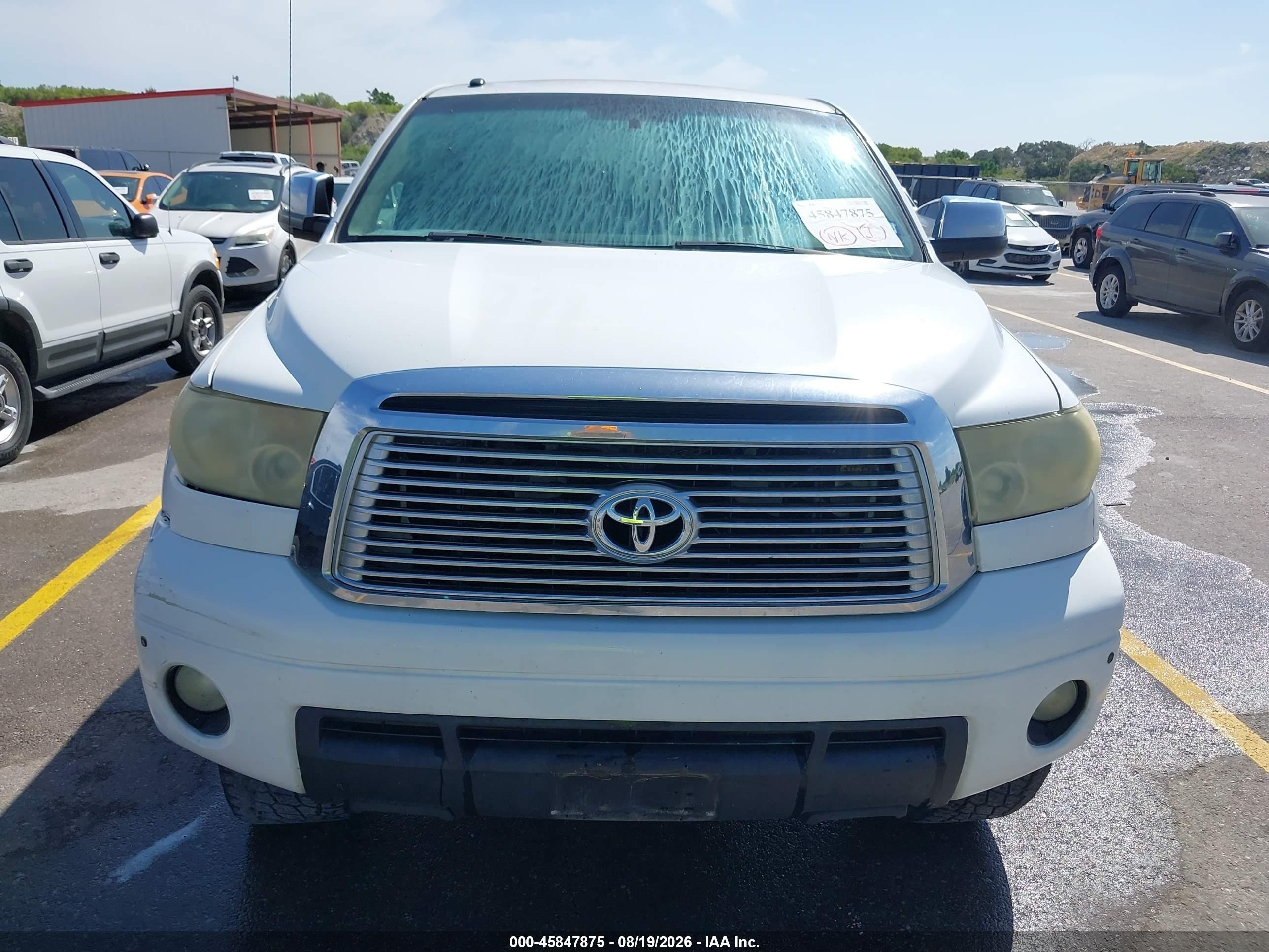 2011 Toyota Tundra Limited 5.7l V8 White vin: 5TFFY5F13BX110941