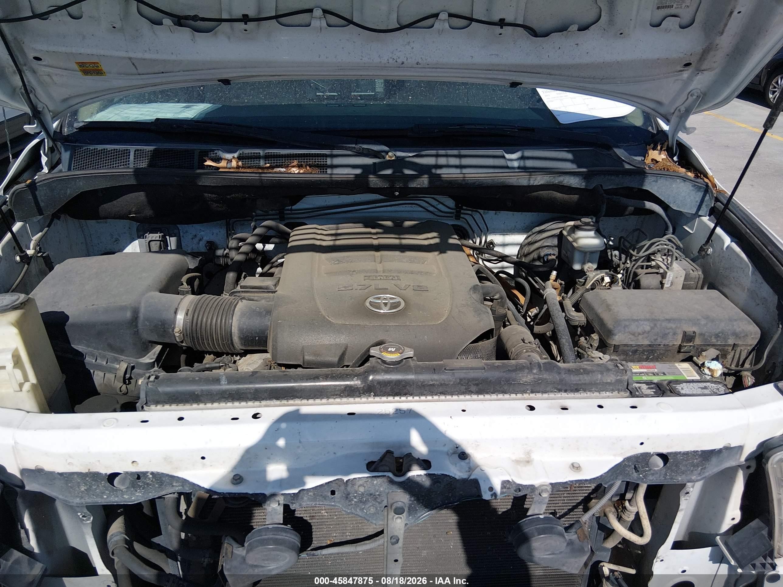 2011 Toyota Tundra Limited 5.7l V8 White vin: 5TFFY5F13BX110941