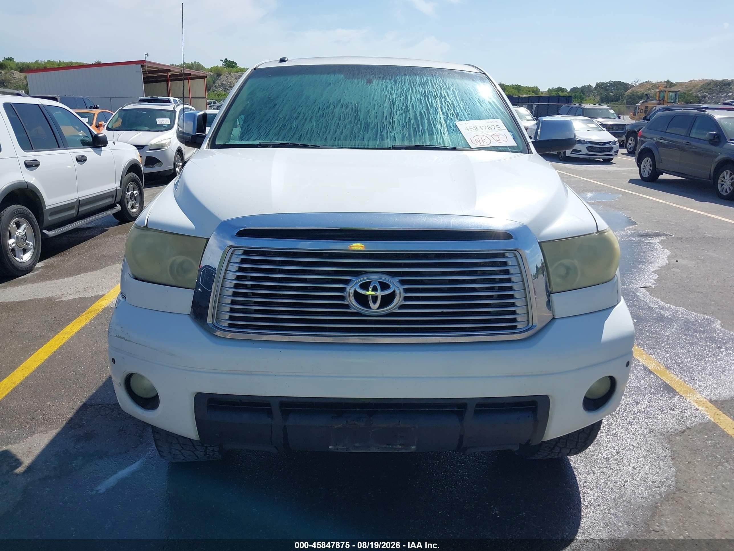 2011 Toyota Tundra Limited 5.7l V8 White vin: 5TFFY5F13BX110941