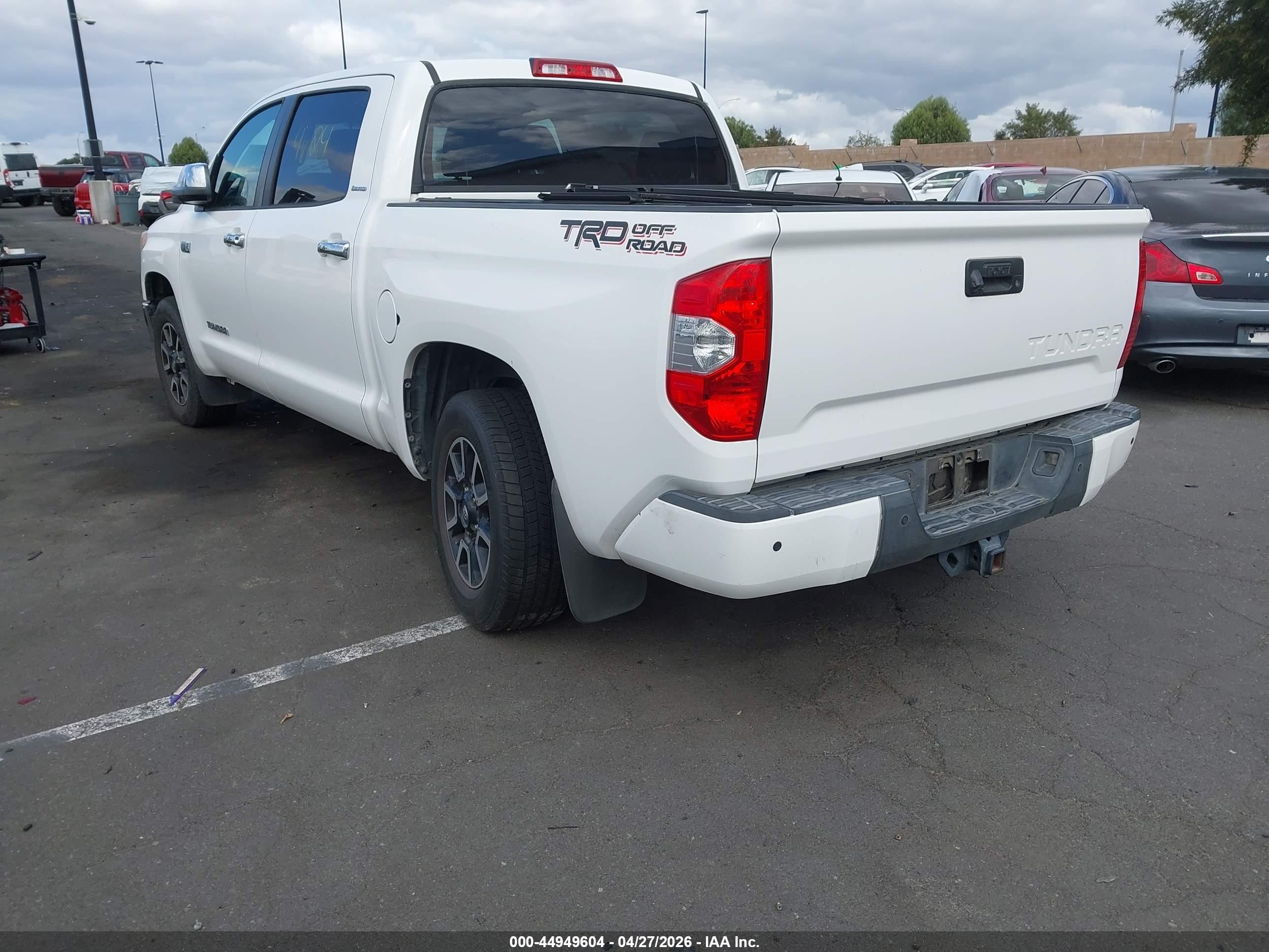 2015 Toyota Tundra Limited 5.7l V8 White vin: 5TFFY5F13FX189534