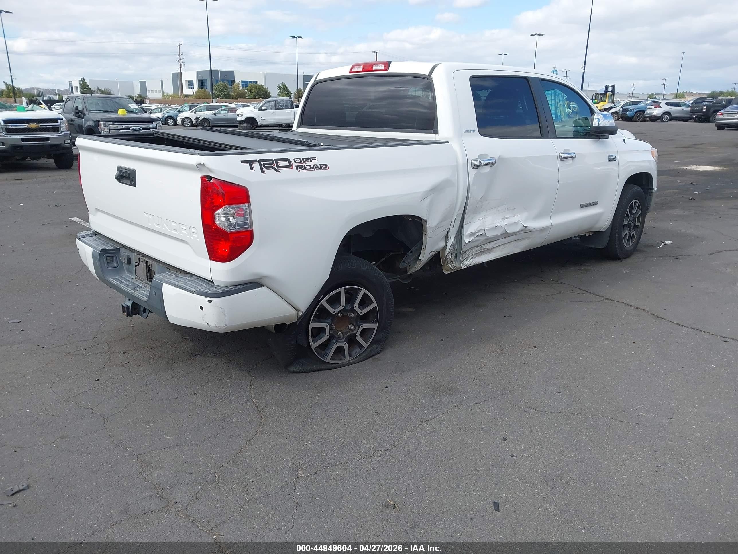 2015 Toyota Tundra Limited 5.7l V8 White vin: 5TFFY5F13FX189534