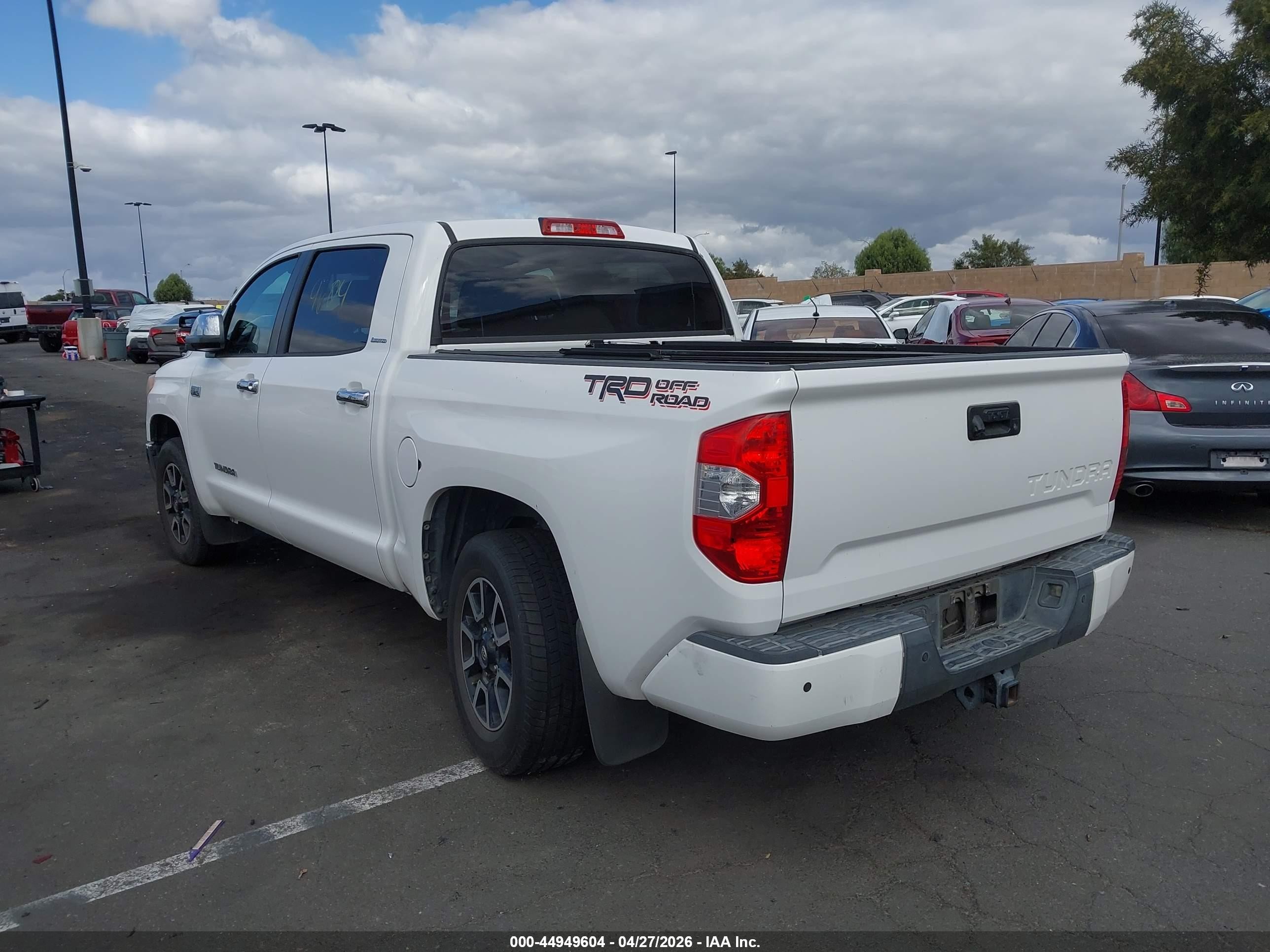 2015 Toyota Tundra Limited 5.7l V8 White vin: 5TFFY5F13FX189534