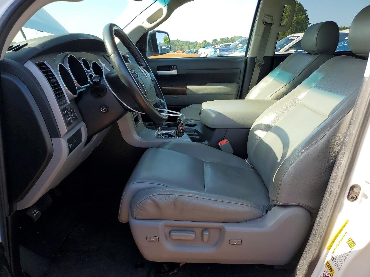 2012 Toyota Tundra Crewmax Limited White vin: 5TFFY5F16CX123023