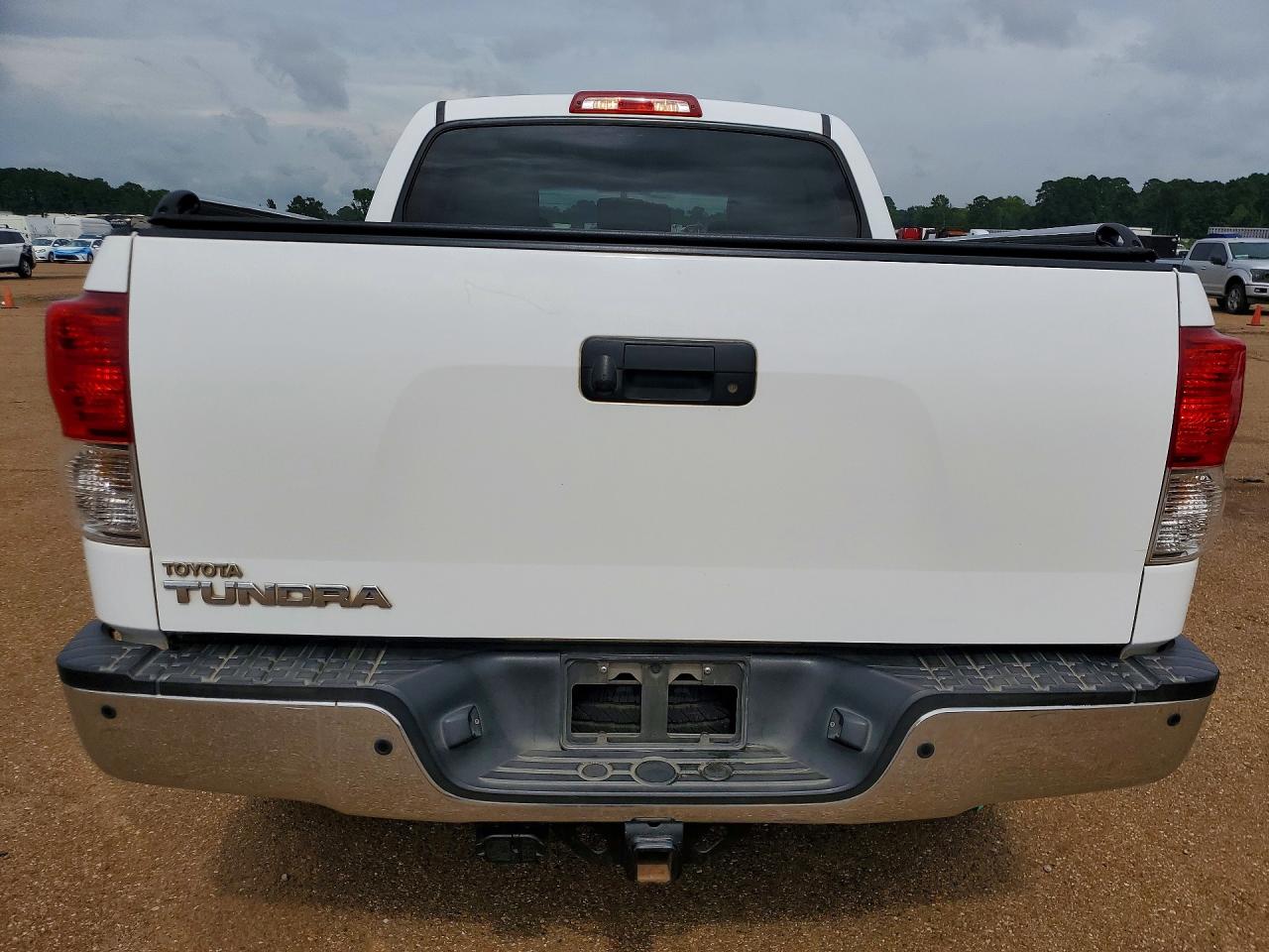 2012 Toyota Tundra Crewmax Limited White vin: 5TFFY5F16CX123023