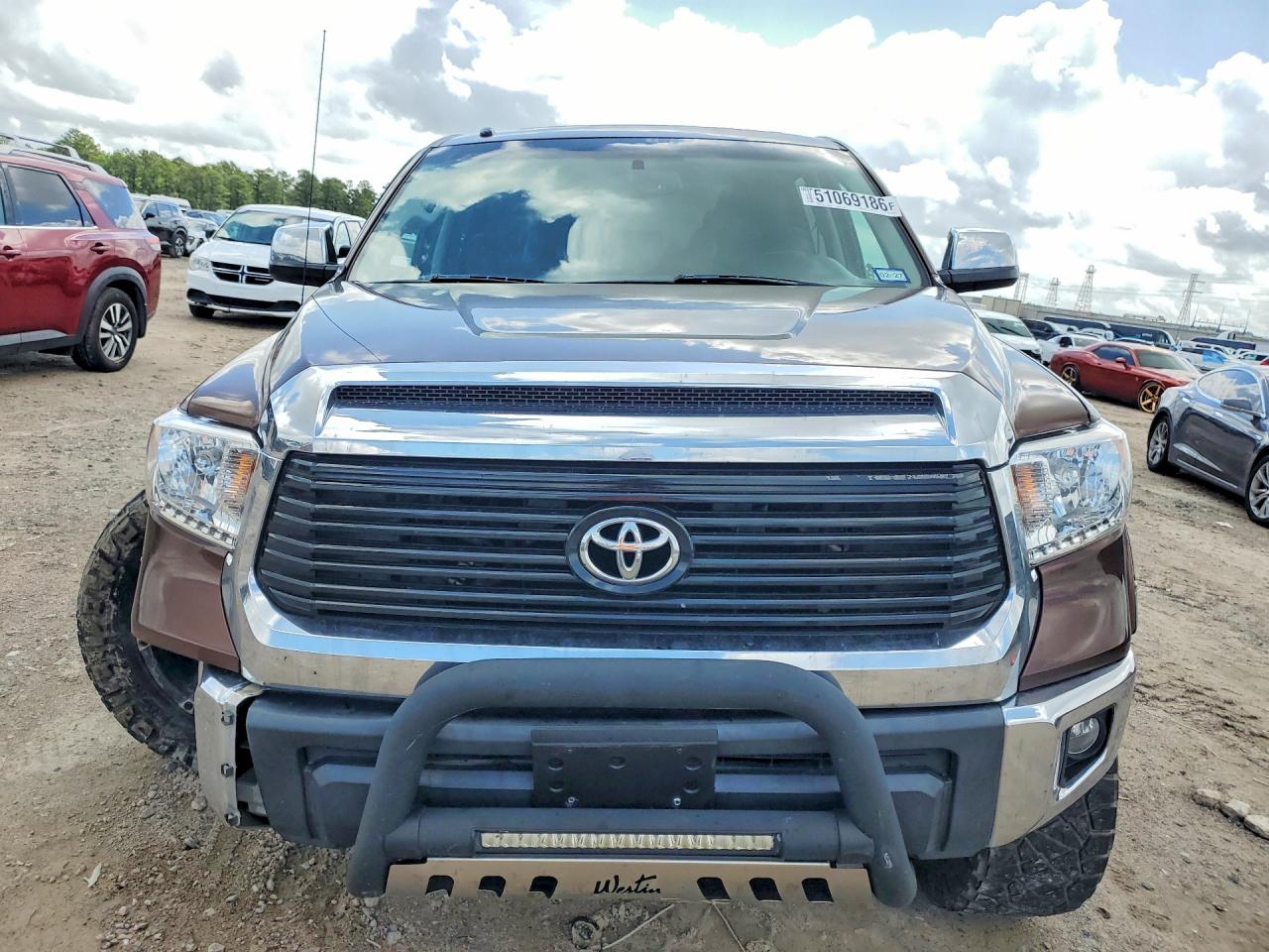 2015 Toyota Tundra Crewmax Limited Brown vin: 5TFFY5F16FX181363